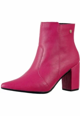 Bota Bico Fino Gigil Salto Alto Grosso Rosa Pink | Dafiti (BR)