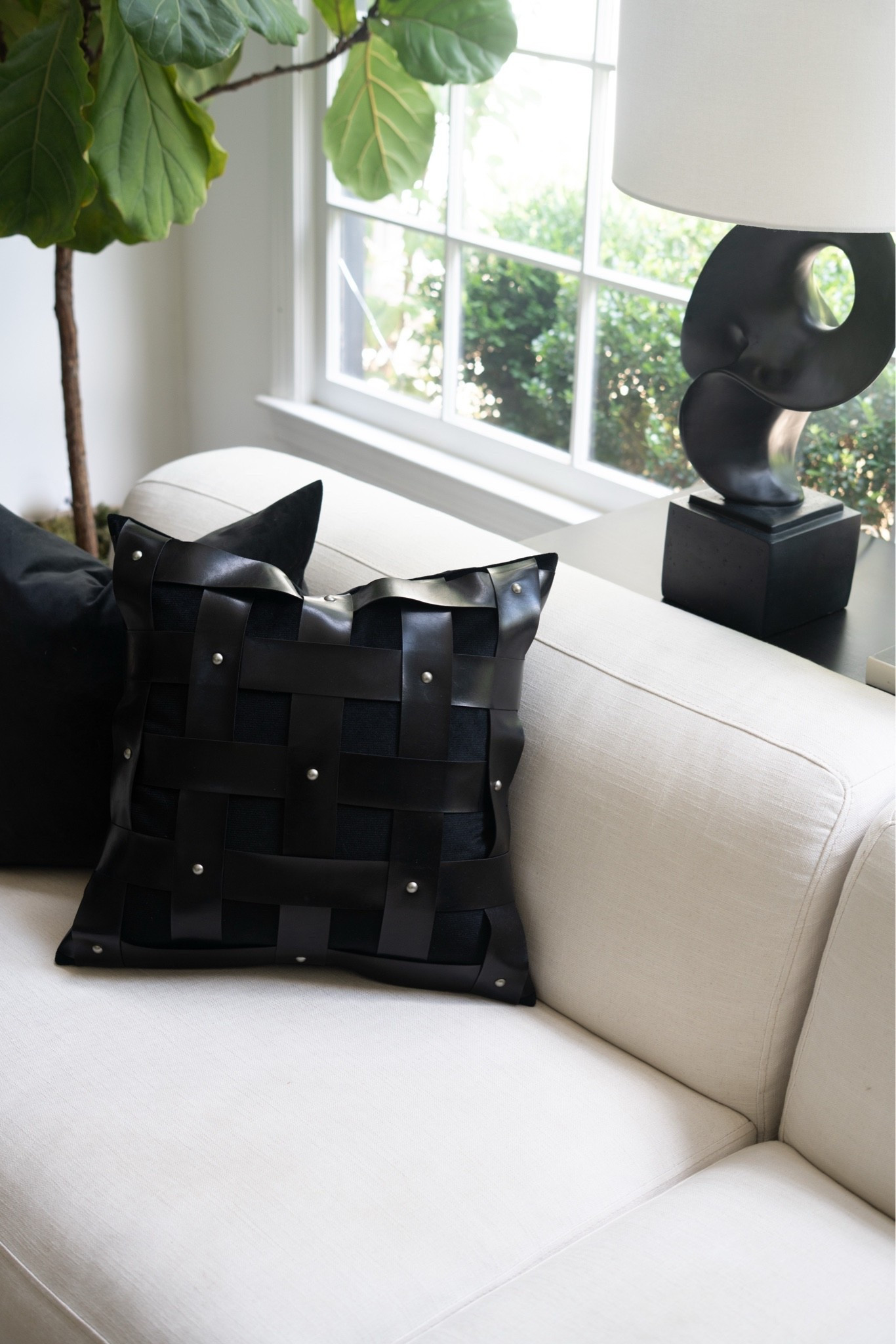 This PILLOW!!!! This has been on my wish list forever and now it’s on sale at Wayfair.

We’ve found the most amazing items from @Wayfair and they’re all on sale!!!

@wayfair #wayfair #ad #wayfairpartner