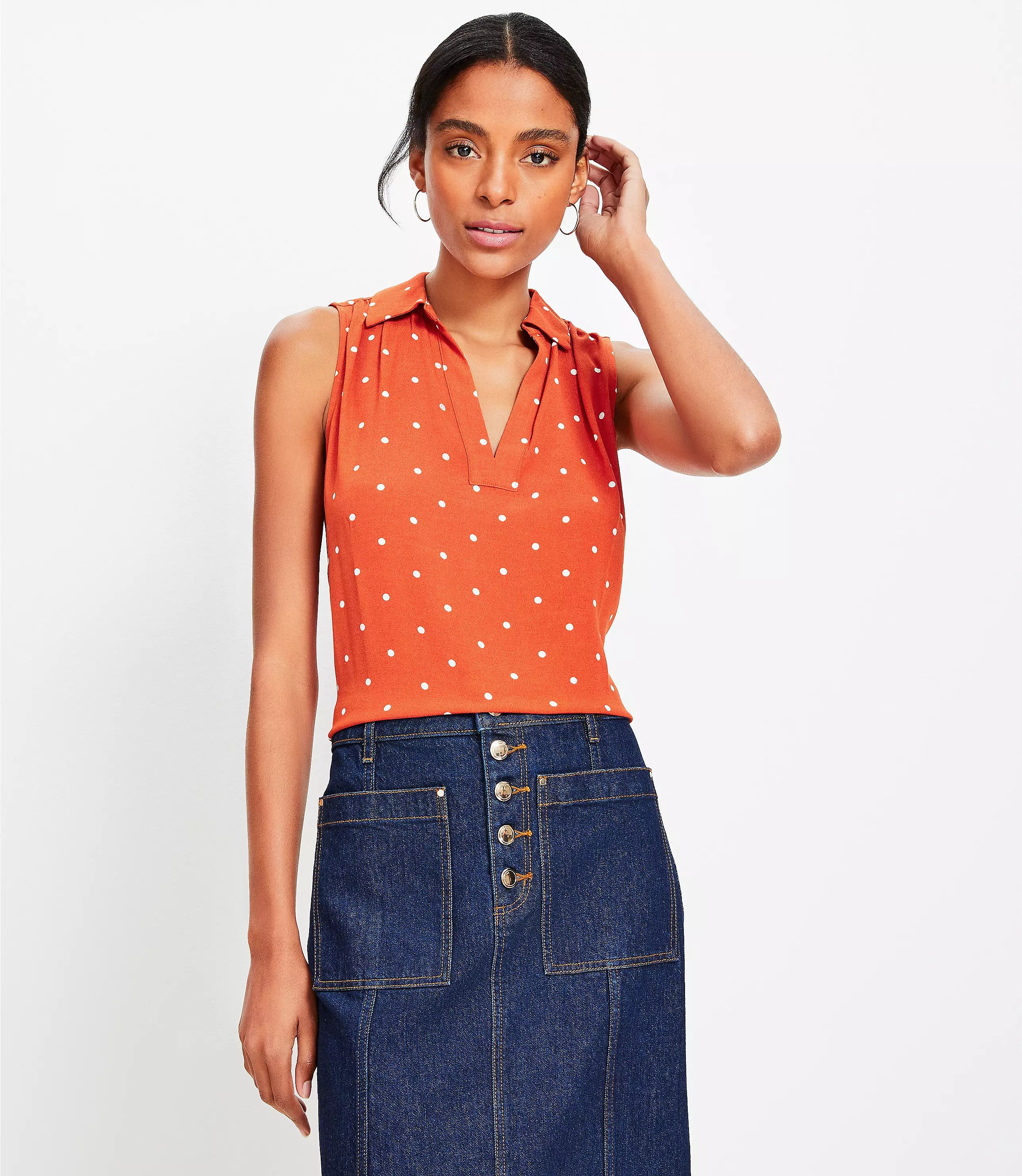 Dotted Collared V-Neck Shell | LOFT