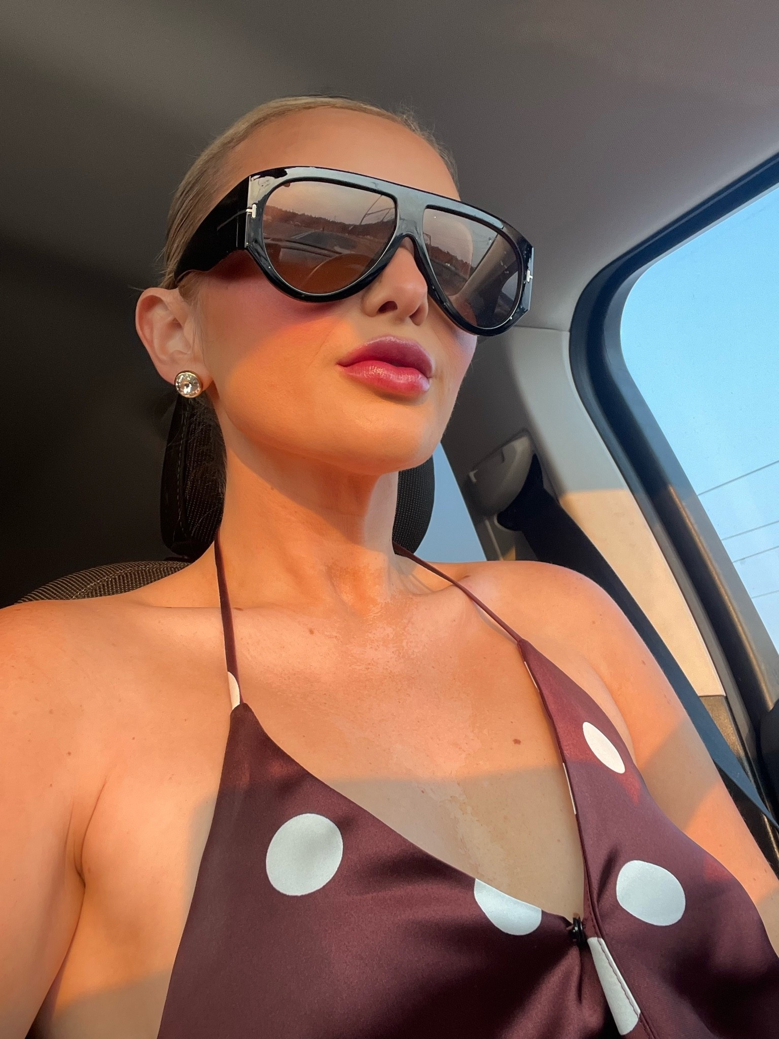 Tom ford sunglasses but the look alike because why would I pay full price. You’re welcome

#LTKootd #LTKSaleAlert #LTKBeauty