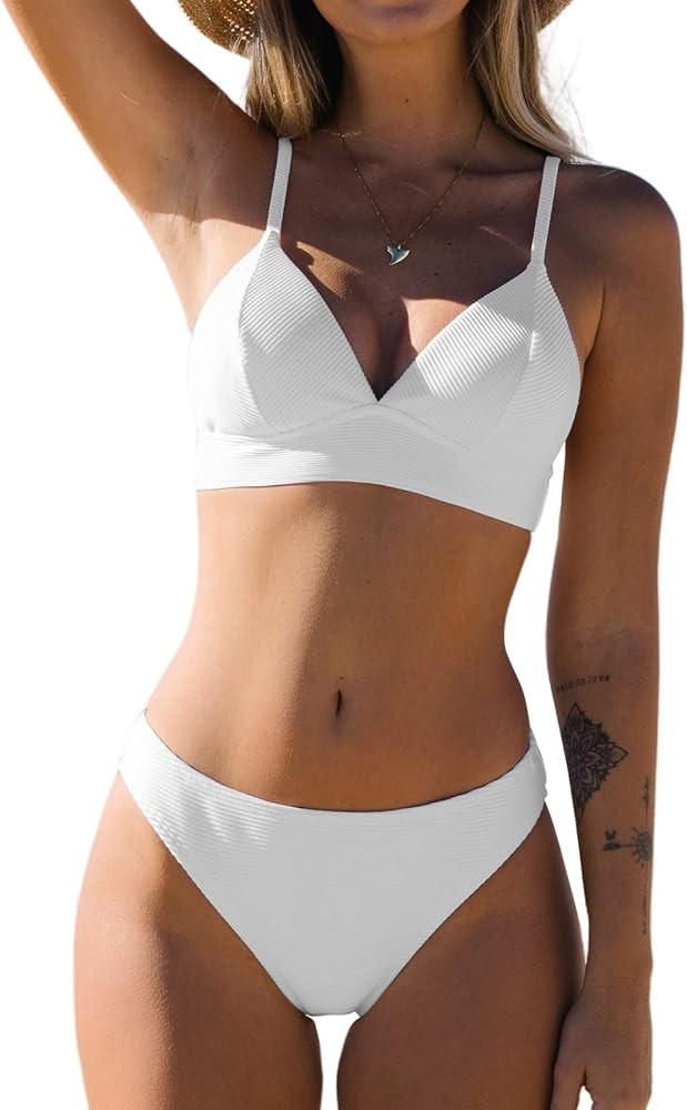CUPSHE Women Bikini Set Solid Color Sexy Triangle Two Piece Swimsuit | Amazon (US)
