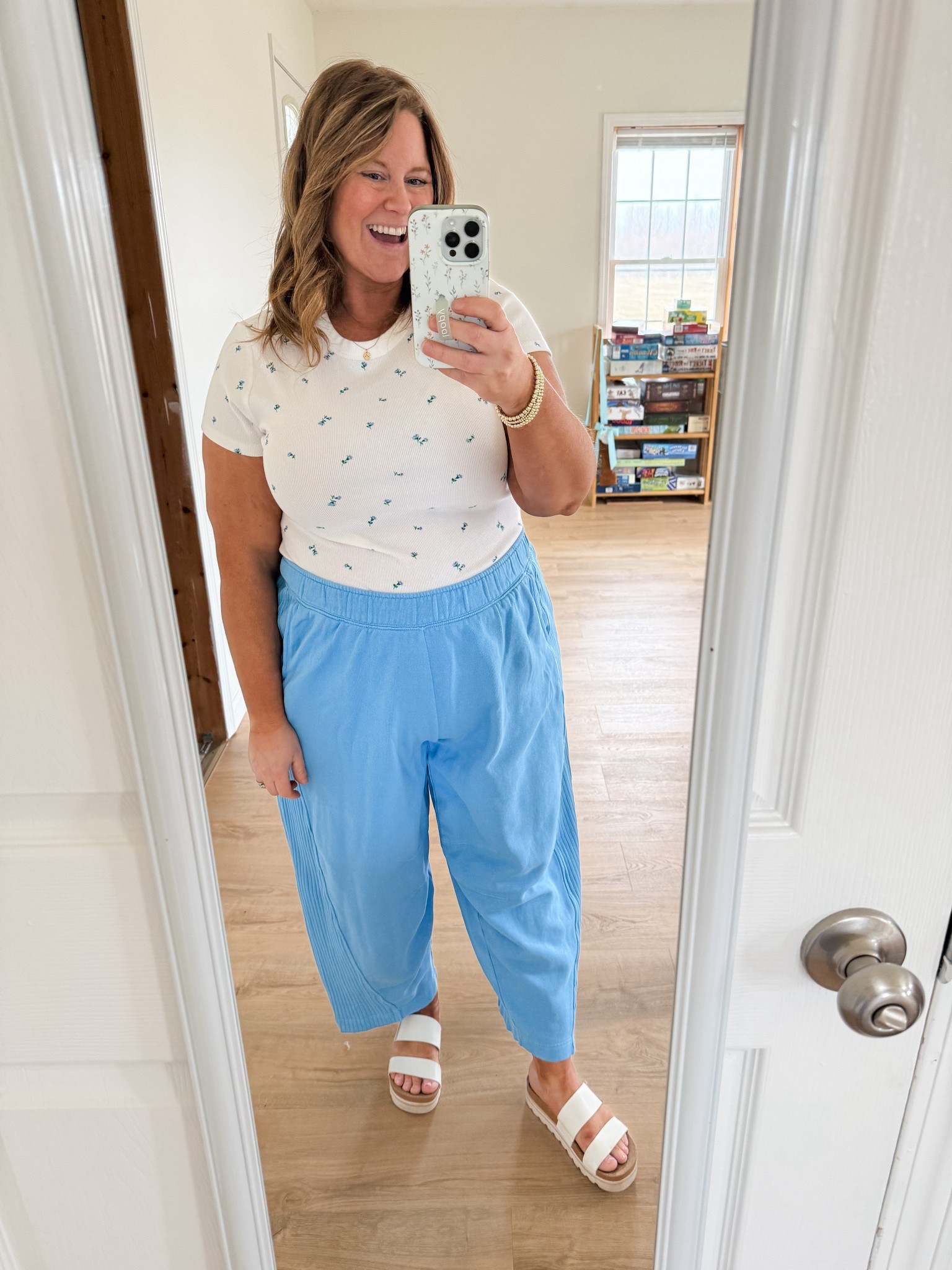 Wearing an XL in my floral tee and in my aerie sweatpants 

#LTKSaleAlert #LTKMidsize #LTKBump