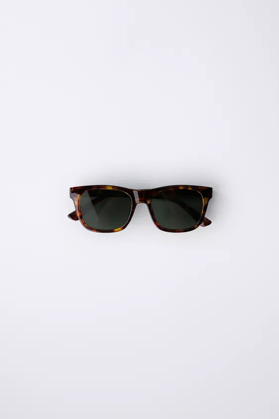 LUNETTES DE SOLEIL EN PLASTIQUE RECTANGULAIRES | Zara US