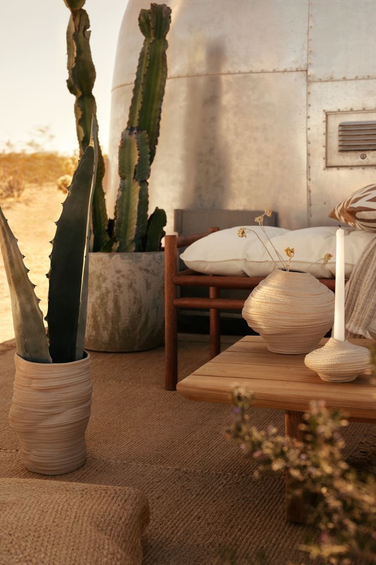 Asymmetric Stoneware Vase | H&M (US + CA)