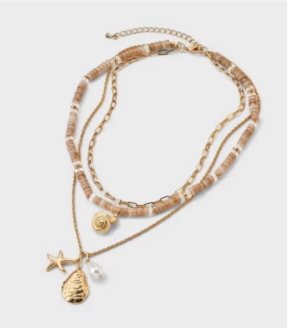 This necklace is such a great statement for summer 💕