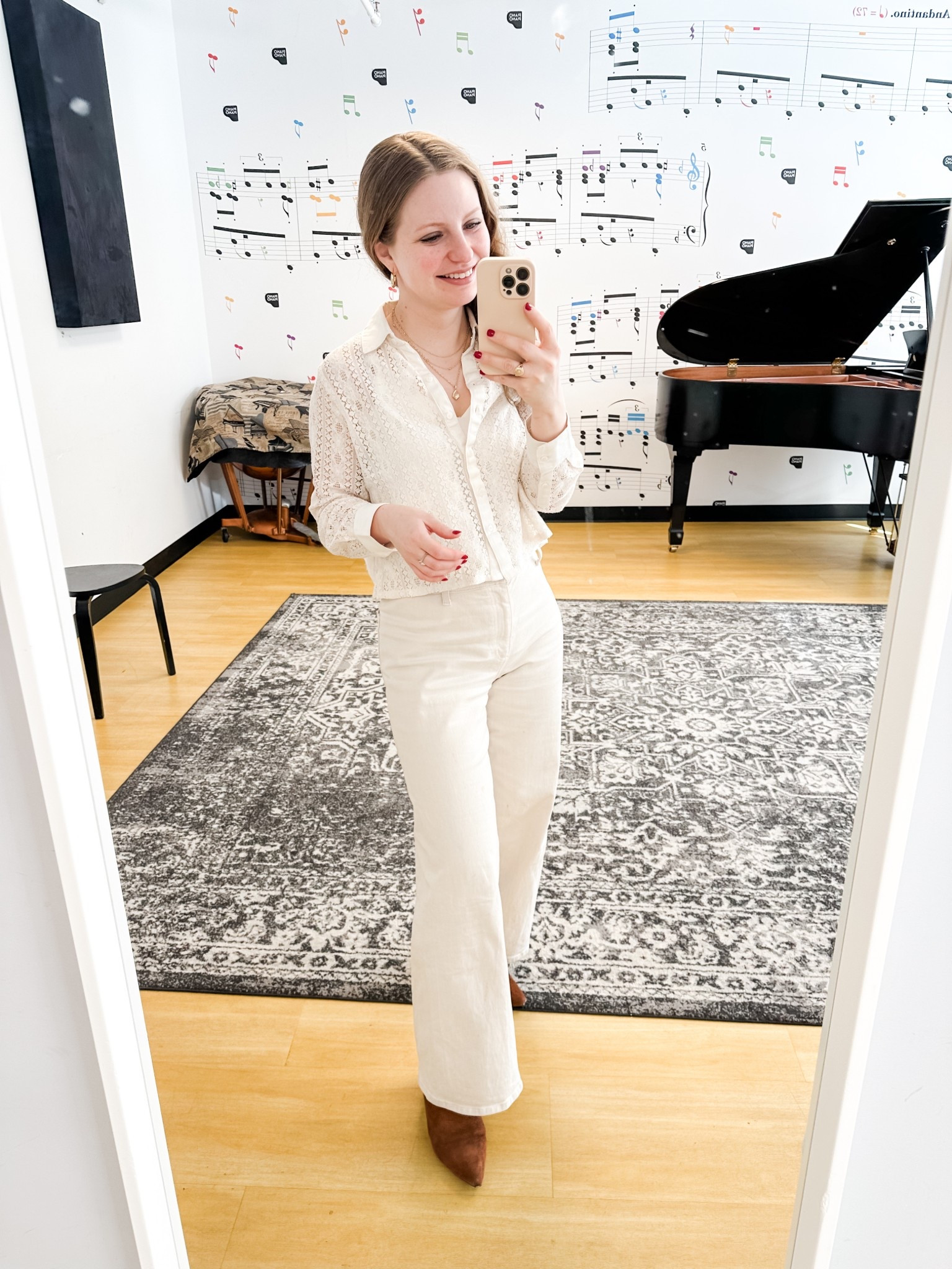 Spring outfit—> cream lace blouse, cream wide leg ankle jeans, brown boots

Spring outfit, spring look, wide leg jeans, cream jeans

#LTKFindsUnder50 #LTKStyleTip