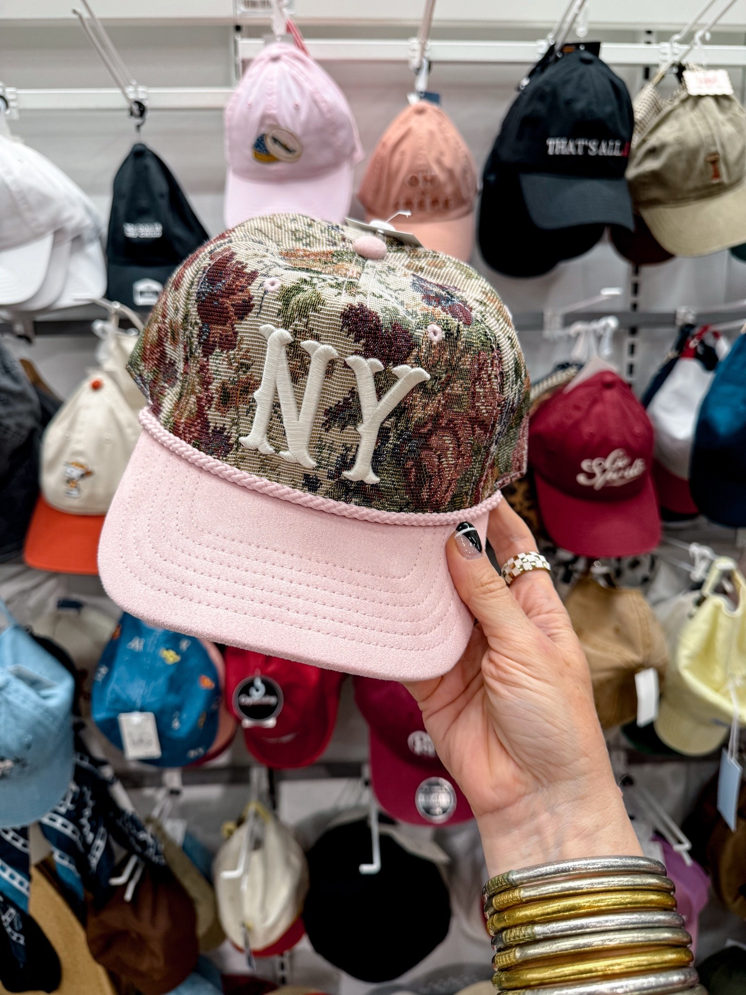 This tapestry NY hat is so CUTE! I had to grab it! 😍✨ @Target 
#hat #nyhat #targetfinds #targetfashion #targetstyle

#LTKOver40 #LTKmomlife