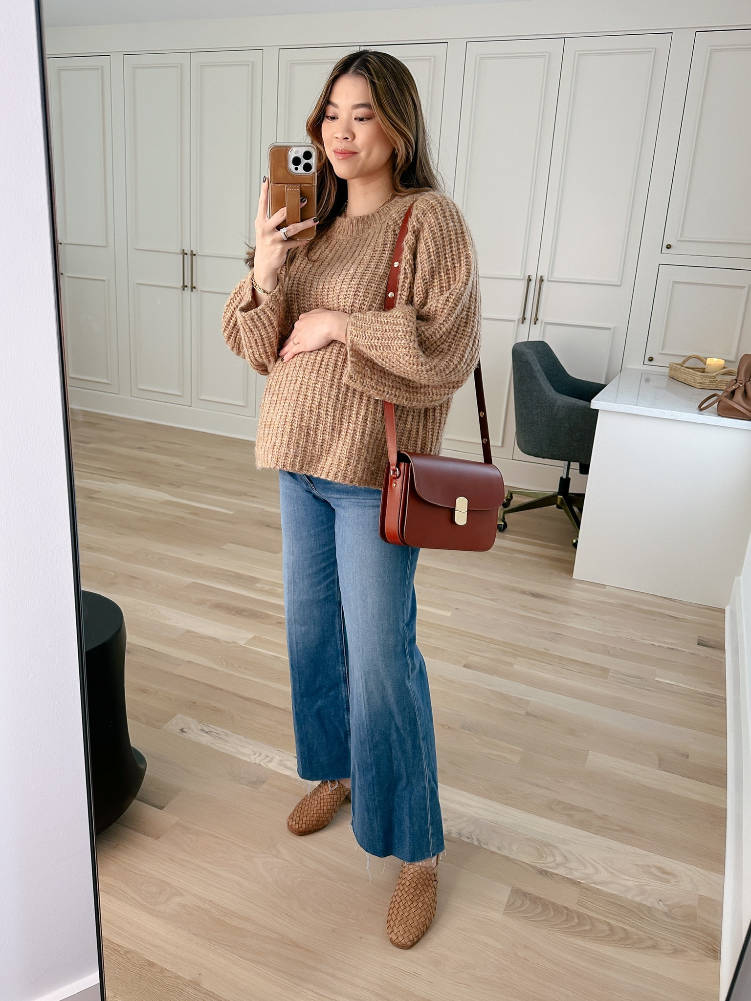 Love these flared maternity jeans!

vacation outfits, winter outfit, Nashville outfit, winter outfit inspo, family photos, maternity, ltkbump, bumpfriendly, pregnancy outfits, maternity outfits, work outfit, purse

#LTKbump #LTKSeasonal #LTKshoecrush