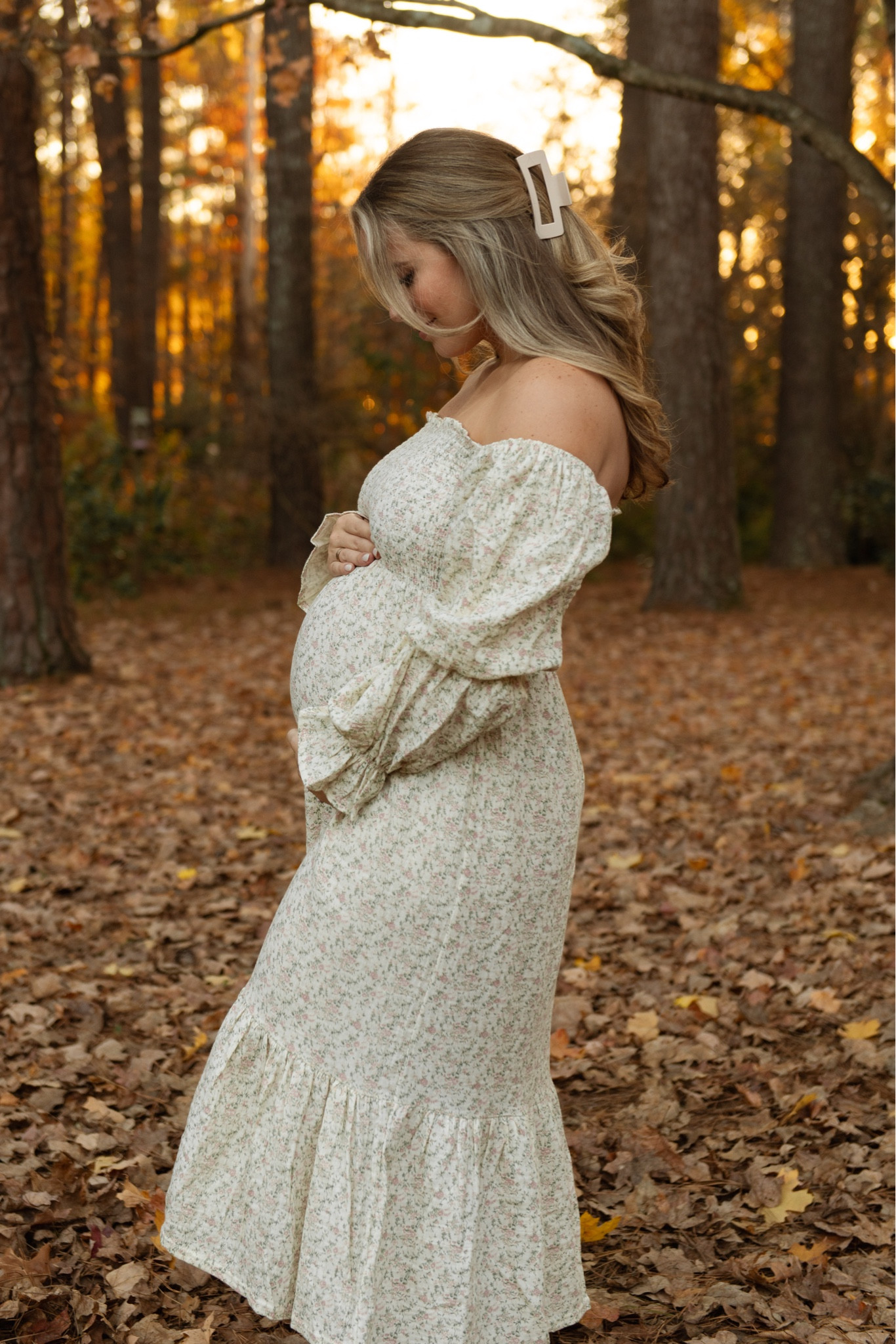 Maternity dress; maternity photos; newborn photos; bump style 

#LTKbump #LTKbaby