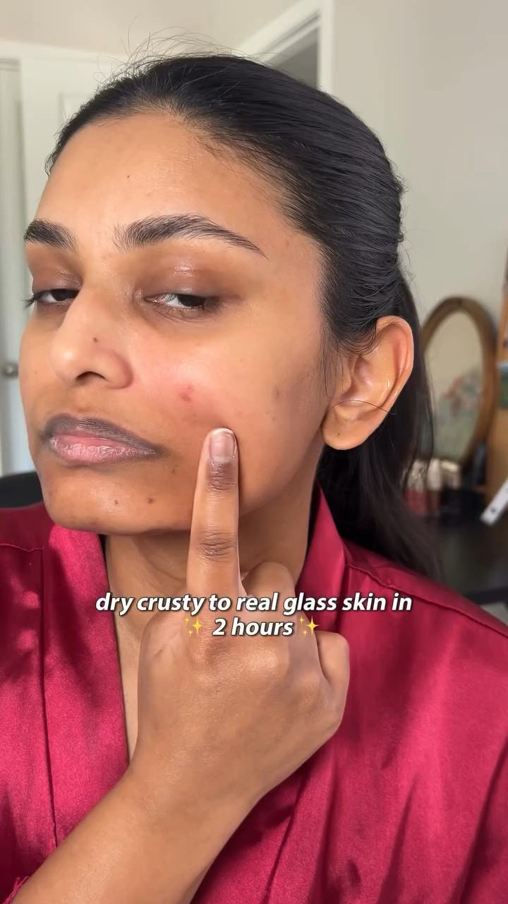 plump skin in 2 hours with @mediheal_us Hyper Collagen Mask 
@bazzaal_  #medihealpartner #bouncyglow #glowin2hours #collagenserum #hydrogelmask #collagenmask #plumpskincare #antiaging #kbeauty #skincarereview #beautyreview #humectant