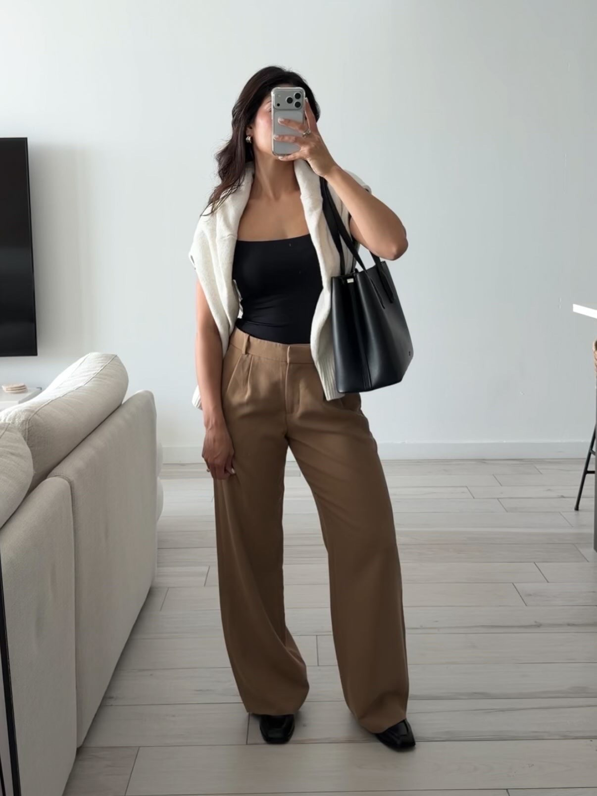 sweater @hm 
top @aritzia 
pants @abercrombie 
shoes - nordstrom rack I think??
bag @frejanyc 

#workwear #officeoutfit #workingmom #miamicontentcreator
