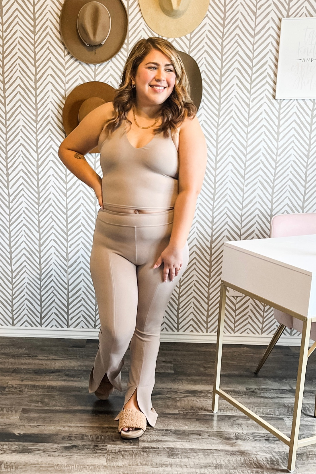 Alo Sale, I’m wearing size Large my normal size! So comfy 

#LTKfit #LTKFind #LTKcurves