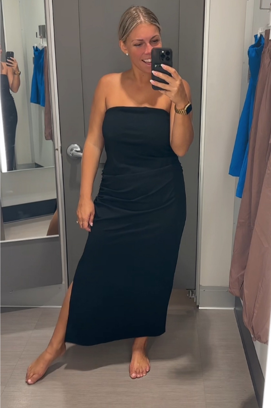 Long black dress 

#LTKFallSale #LTKStyleTip #LTKWorkwear