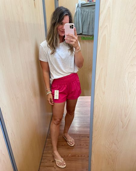 Comment “LINK” to get links sent directly to your messages. These Walmart shorts give me major free people vibes. They aren’t lined but have a high thick waist band and great length. True sizing in these I did a medium 💕
.
#walmart #walmartfashion #walmartfinds #freepeople #lookalikes #lookalike

#LTKsalealert #LTKFind #LTKfit