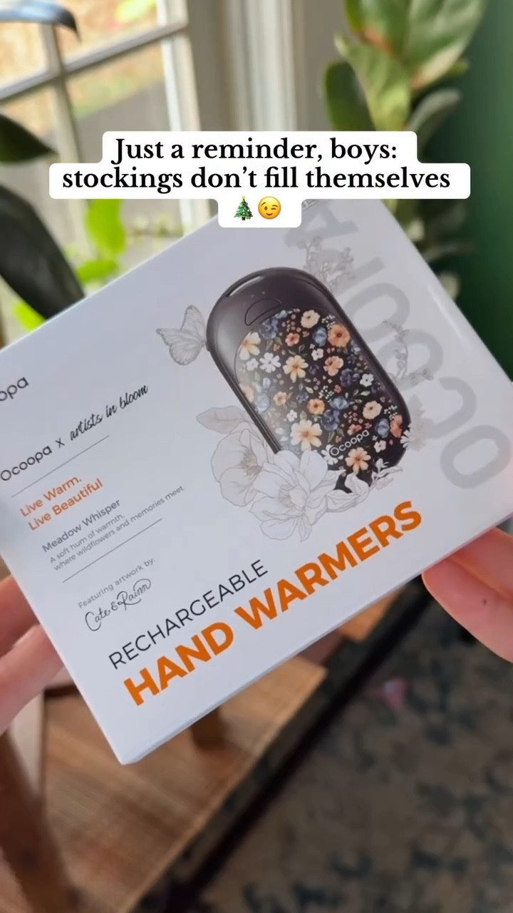 Comment “stocking” and I’ll send you the link boo. ☺️
.
.
@ocoopa_official 
#marriedwithkids #stockingstuffer #millennialmom #momlifebelike #funnymoms #contentcreator #rechargeablehandwarmers

#LTKHoliday #LTKGiftGuide #LTKActive