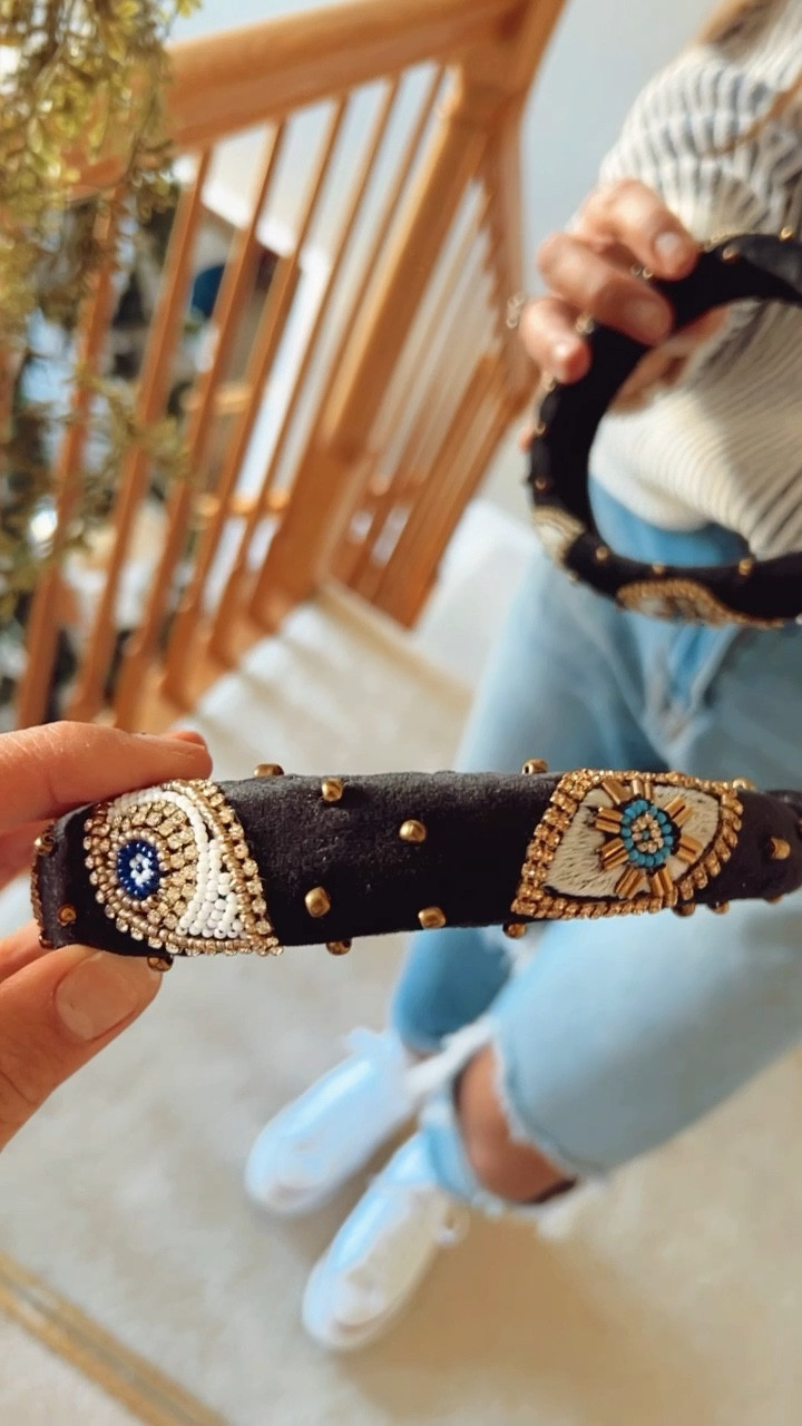 Evil Eye headband 

#LTKunder50 #LTKfit #LTKGiftGuide