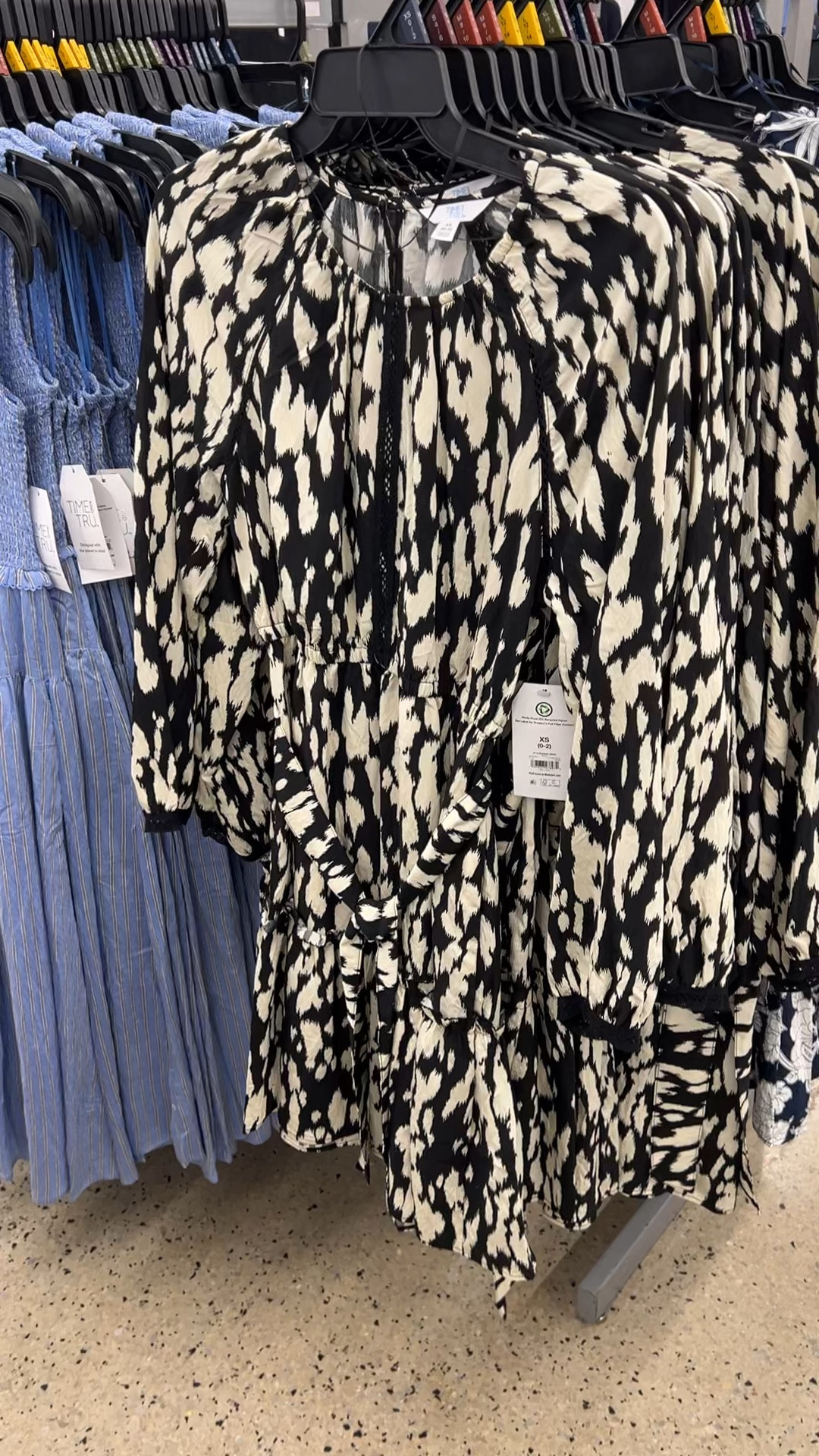 Walmart long sleeve dress with lace detail, elastic waist, rayon/nylon blend, pockets. Fits tts. #walmartfashion 