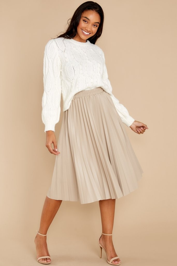 Loving Game Ivory Sweater | Red Dress 