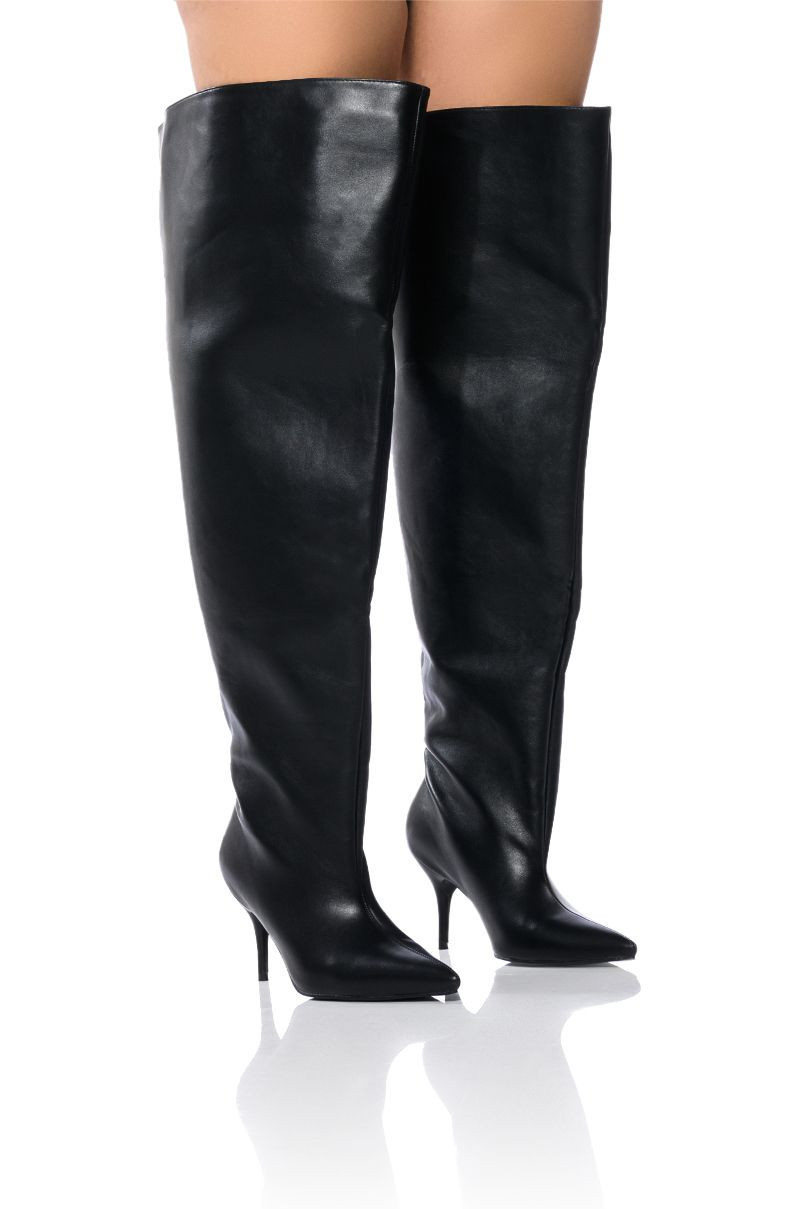 AZALEA WANG AMBY BUCKET BOOT IN BLACK | AKIRA