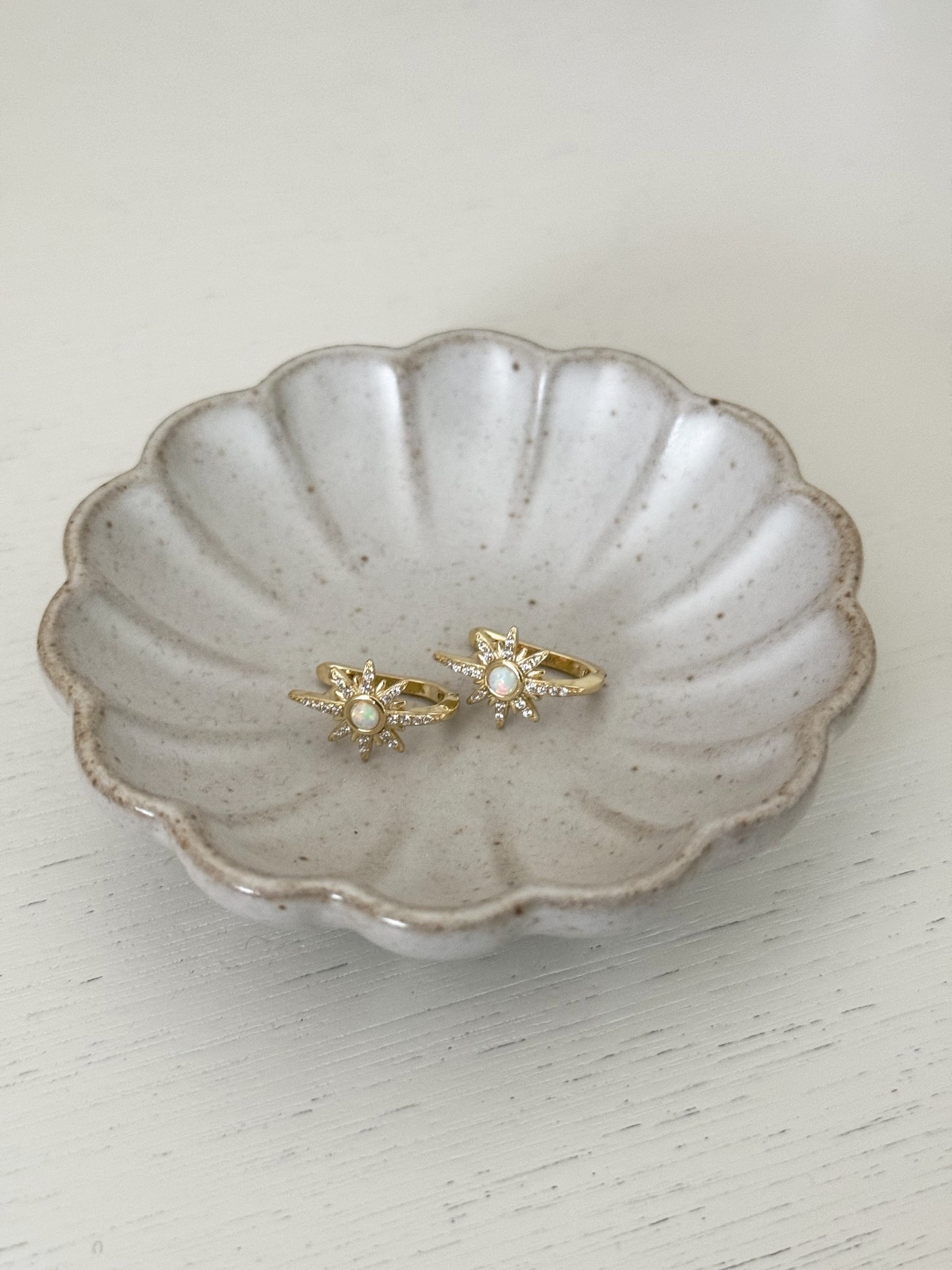 🫶 Fluted Ceramic Trinket Dish Vintage Cream - Hearth & Hand™ with Magnolia
Available at Target 

#LTKHome #LTKSeasonal #LTKWedding
