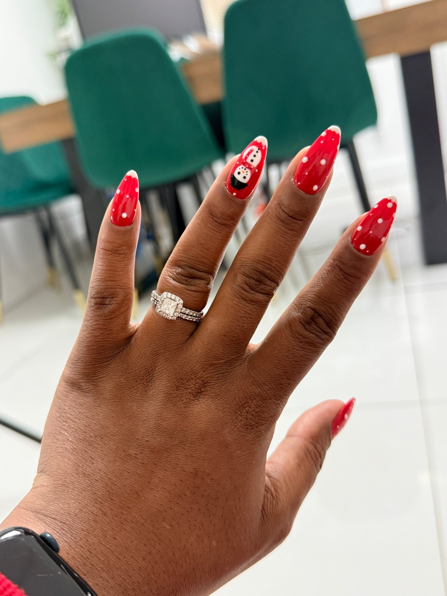 Hello new Christmas nails — festive, sparkly, and giving full holiday glam 🎄💅🏾✨
I linked all my favorite nail sets, tools, and Christmas designs on LTK so you can recreate the cutest holiday mani at home!

#christmasnails #holidaybeauty #nailinspo #LTKbeauty #LTKholiday #LTKfinds #LTKsale #shoppingfavorites #onlineshopping #festivenails #ShoppingWithPriiincesss #Atlantamom #Atlantabloggers #Atlantablogger #AtlantaCreator #Atlantacontentcreators #Atlantacontentcreator

#LTKBeauty #LTKHoliday #LTKGiftGuide