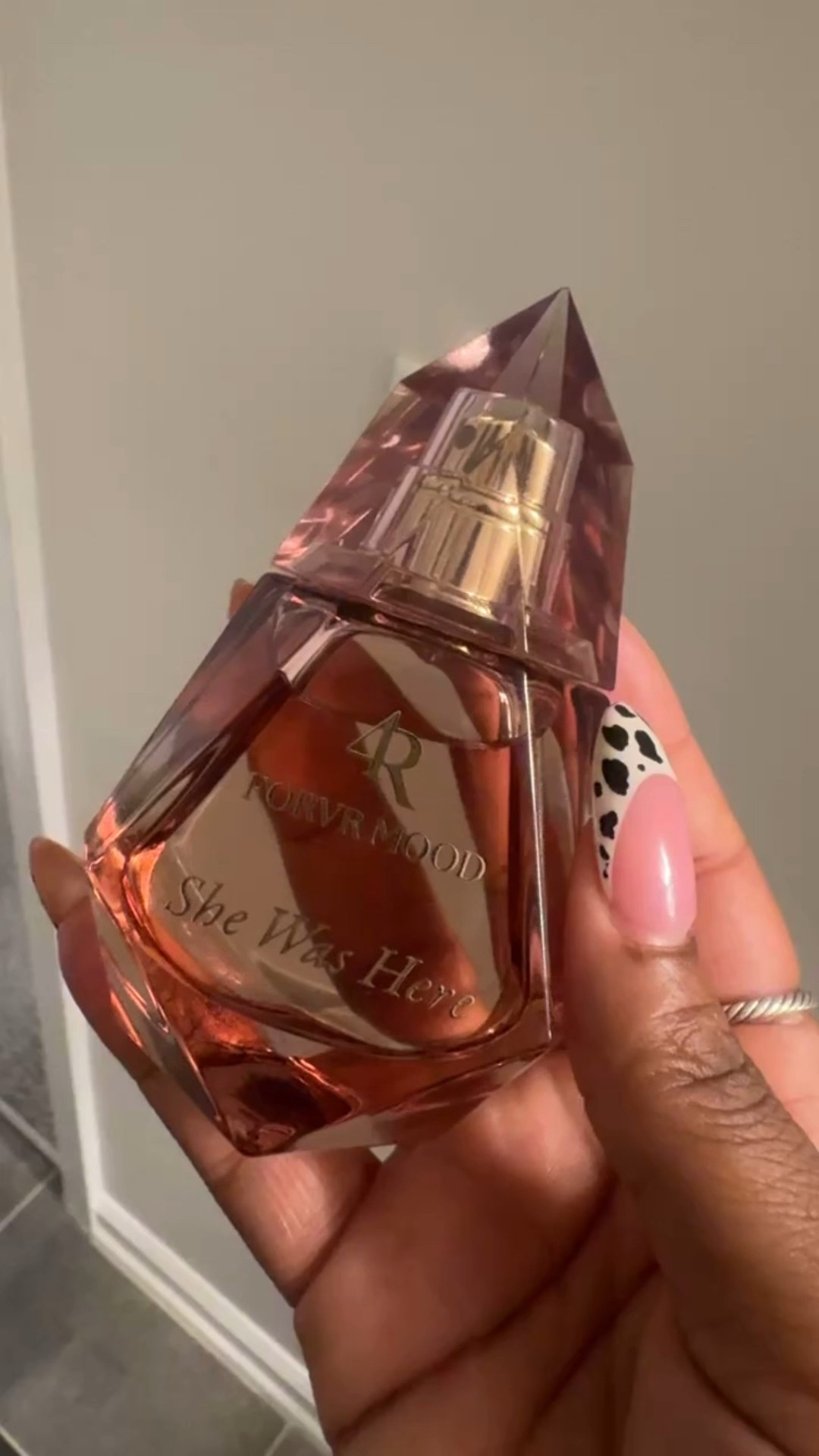 Today’s scent ft. Forvr Mood “She Was Here!” And that’s exactly what you say when I exit the room. Love this! #akcessme #perfume #scentoftheday #sotd

#LTKBeauty #LTKselfcare #LTKFindsUnder100