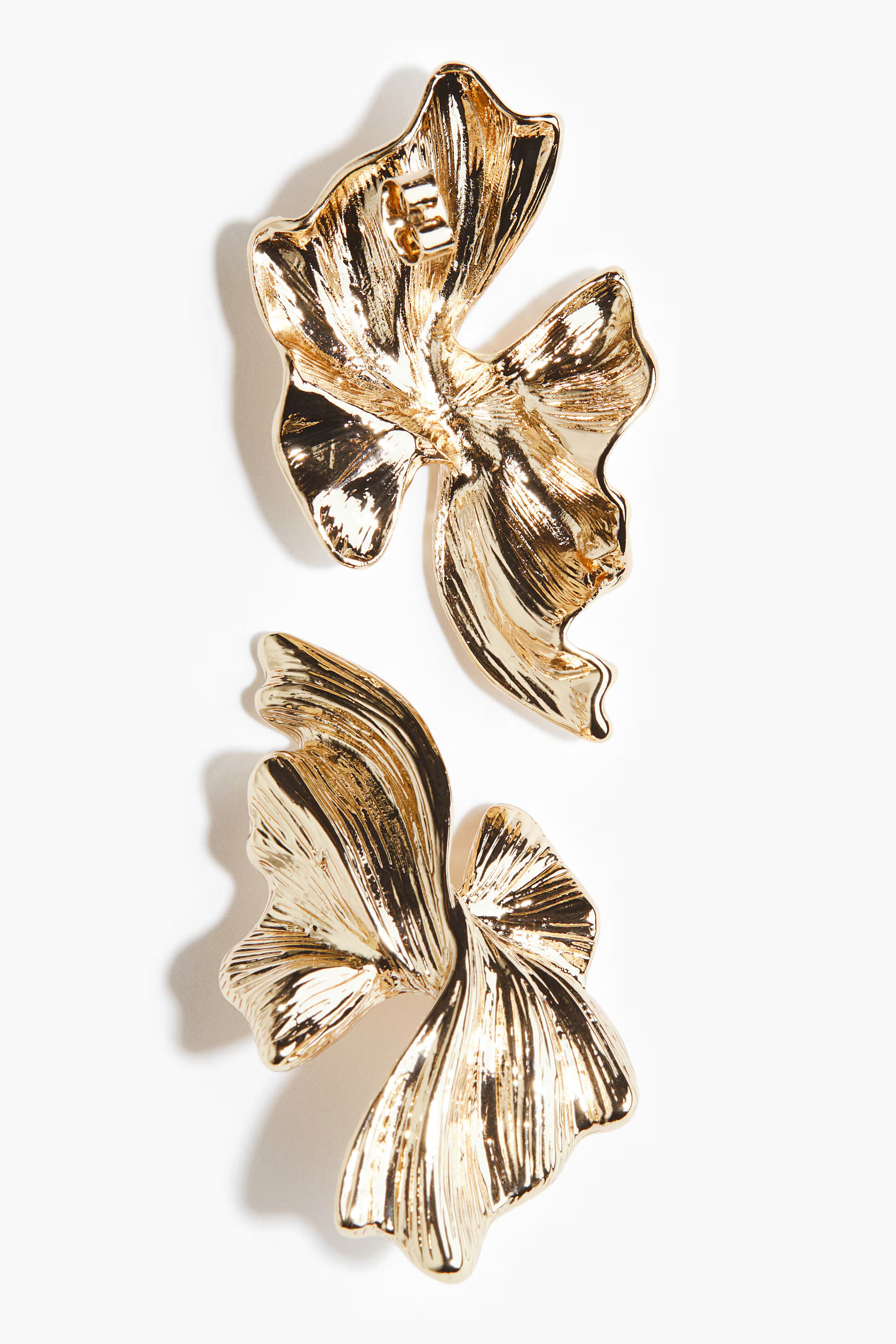Fluted earrings - Gold-coloured - Ladies | H&M GB | H&M (UK, MY, IN, SG, PH, TW, HK)