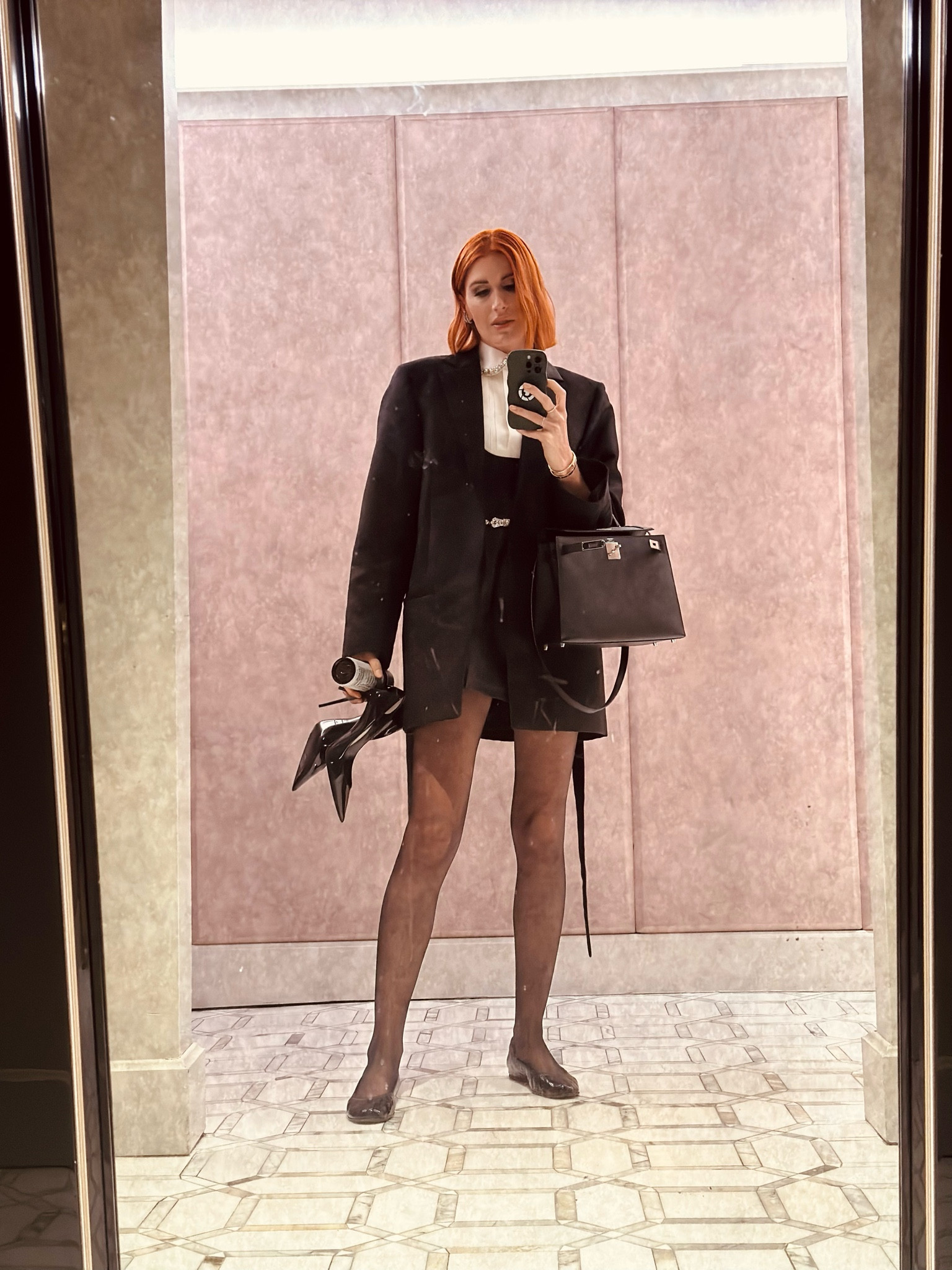 Day 2 of #LTKcon - headed to take the stage! Excited to share all the updates we have in store with you🏆

#LTKworkwear #LTKCon #LTKstyletip