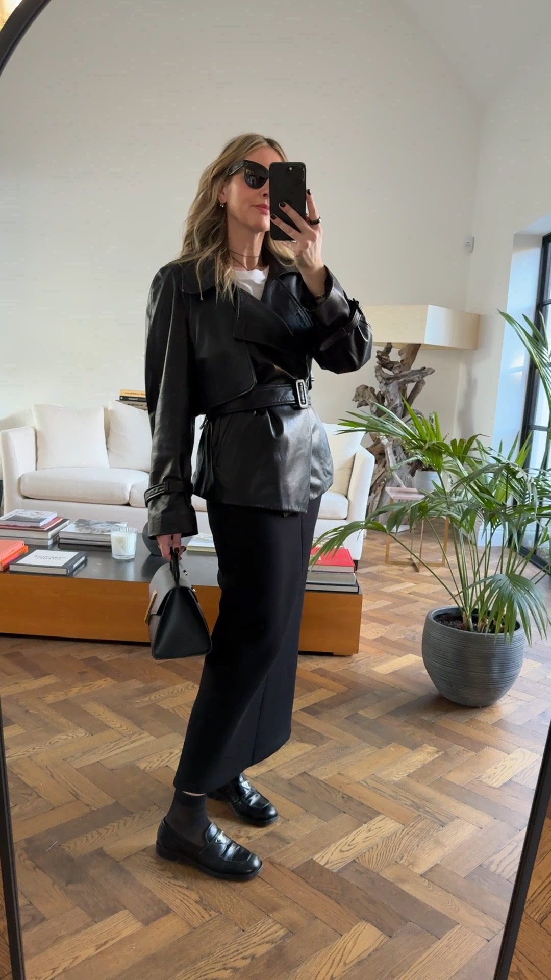 Belted Leather Jacket + Pencil Skirt 

Workwear | lunch outfit | jacket | coat | bag | spring | city outfit | 


#LTKworkwear #LTKspring #LTKuk