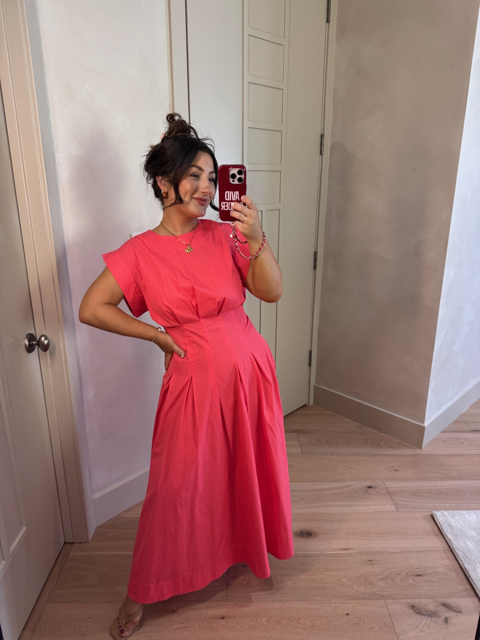 Gorgeous coral dress! 

Size small
5’0” 140lbs 
Petite friendly

#LTKPetite #LTKTravel #LTKSeasonal