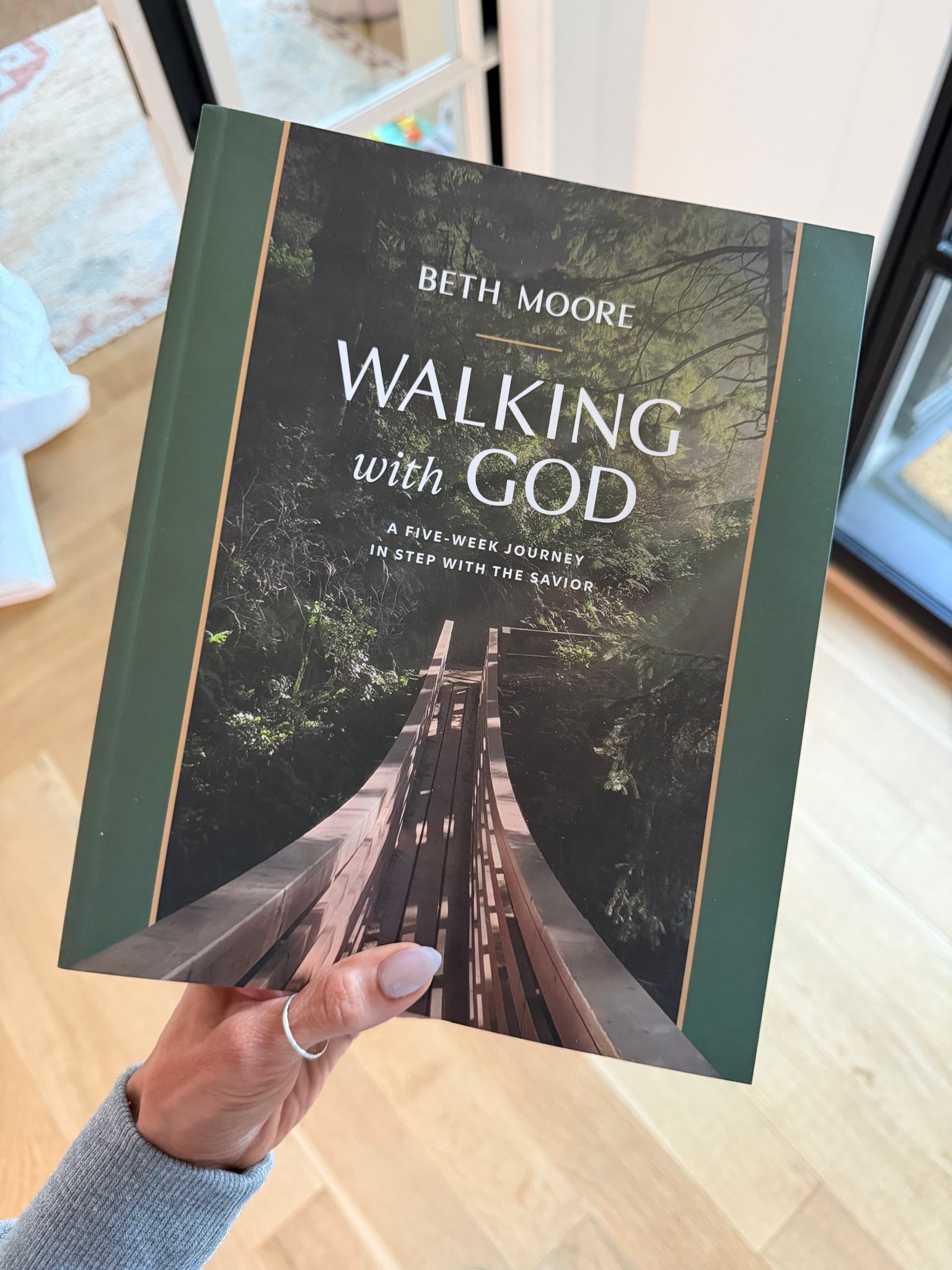 Love this Bible study and it’s on sale rn! 🙌🏼