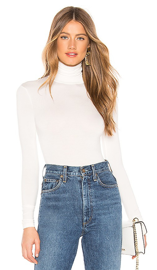 superdown Zelda Mock Neck Bodysuit in White. - size S | Revolve Clothing (Global)