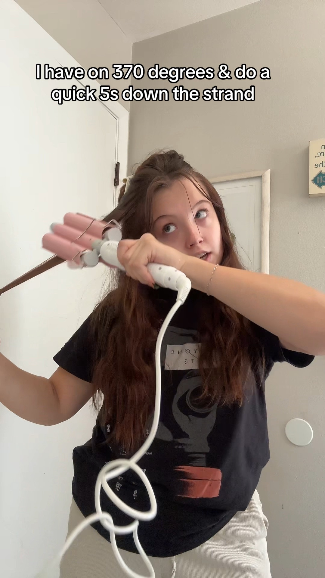 Beach waver tutorial! 🌴

3-barrel beach waver • effortless beach waves • heatless look vibes • mermaid texture • coastal curls • easy styling routine • summer-soft waves • undone, tousled, beachy hair energy

#LTKBeauty #LTKGiftGuide #LTKHoliday
