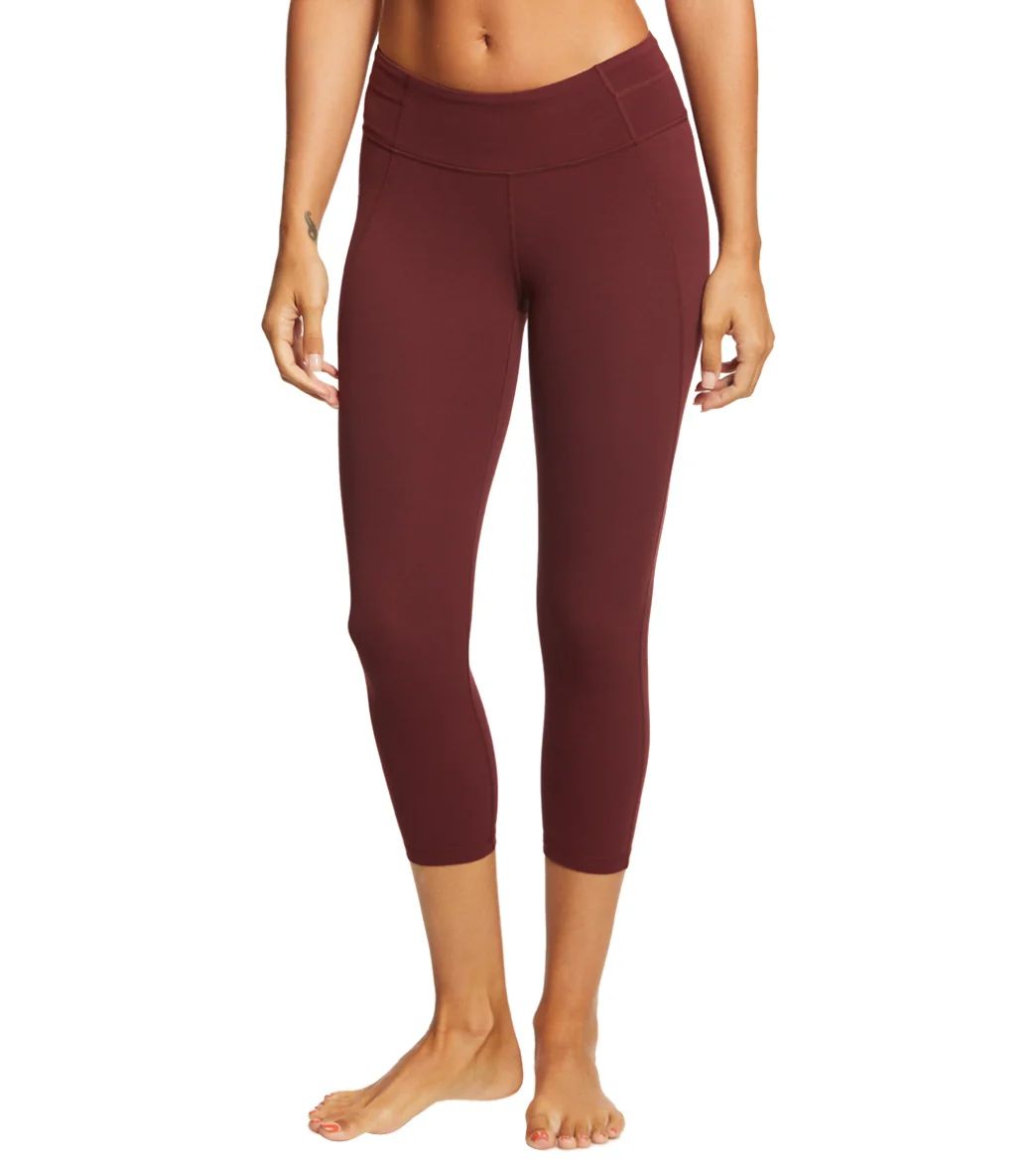 prAna Women's Memento Yoga Capri Pants - Black Cherry Large Cotton | YogaOutlet.com