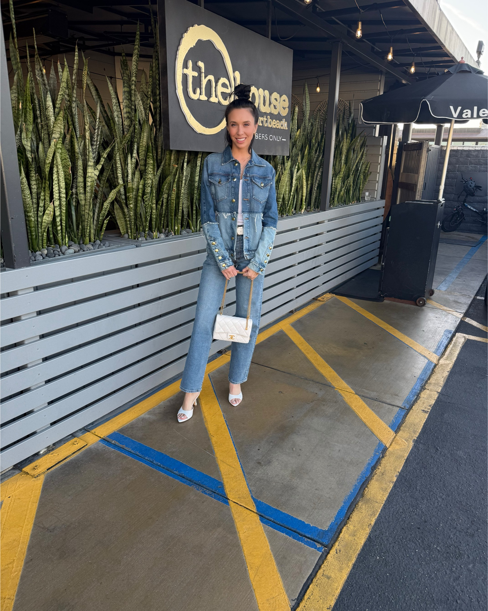 Date night Canadian tuxedo Casual and easy outfit #malfit #outfitideas #everydayoutfit #casualoutfit #funoutfit #whatiwore #ootd #outfitinspo #everydaystyle #neutraloutfit #denim #jacket #amazon #amazonfinds

#LTKgrwm #LTKdayinmylife #LTKootd
