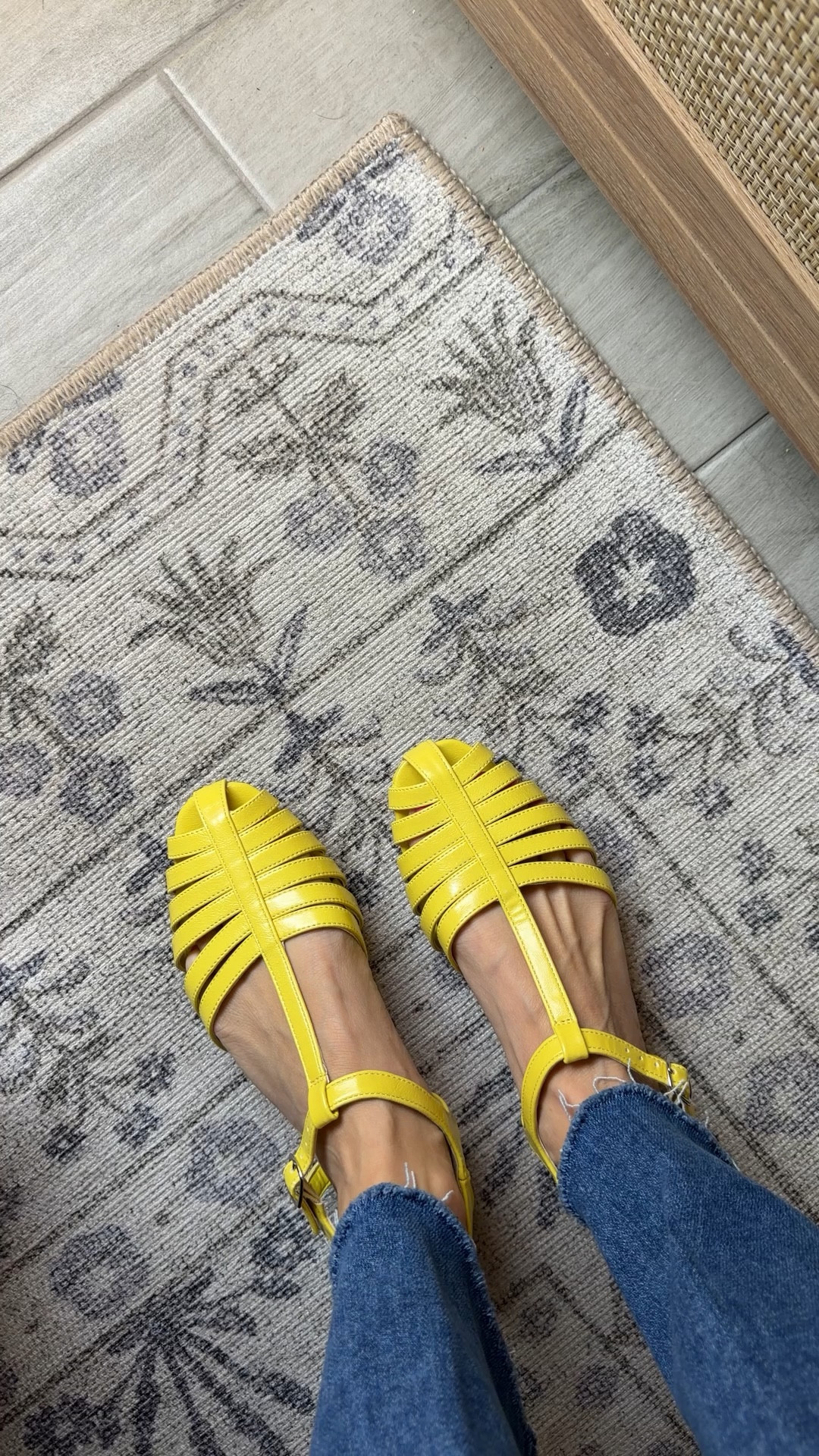 the comfy yellow flats that instantly make a simple outfit feel styled

I wasn’t sure I needed another pair of flats… but these are so good. The color alone makes any neutral outfit feel more intentional, and they’re actually comfortable enough to wear all day (no break-in needed).

Lightweight, easy to walk in, and the strap keeps them secure—perfect for running around, errands, or just wanting to feel a little more put together without trying.

Wearing 5 in pear 

#LTKPetite #LTKootd