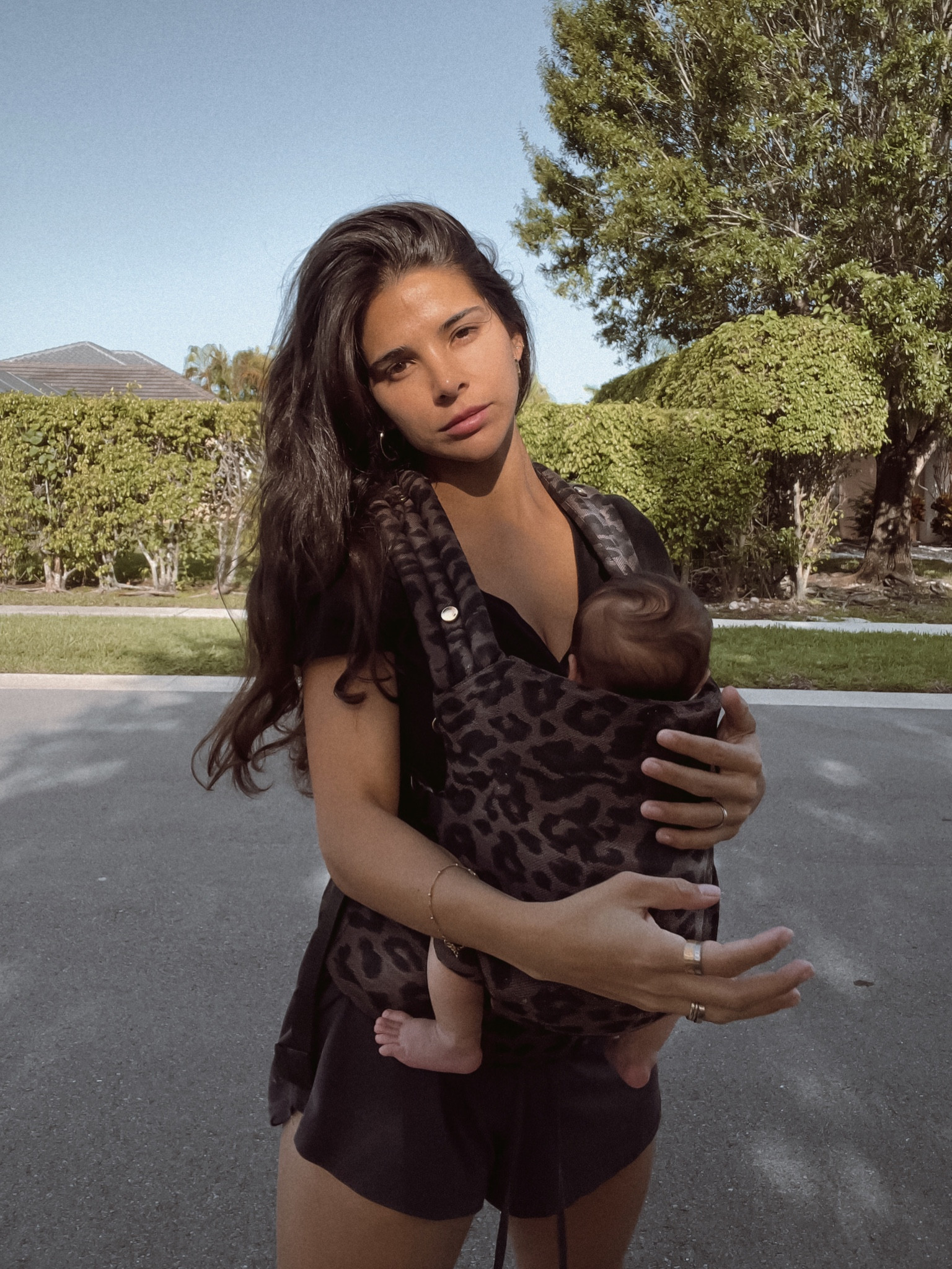 Artipoppe baby carrier and activewear #casual #momwear

#LTKbaby #LTKfamily