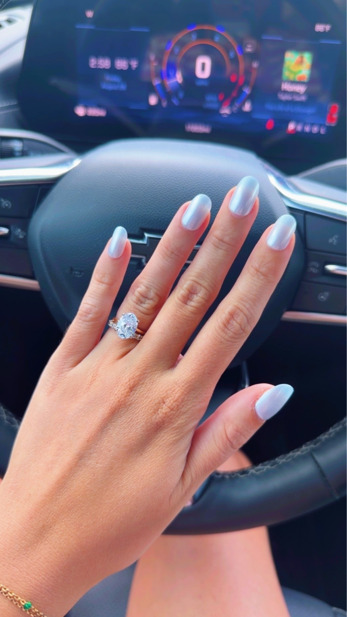 Olive & June press on nails🩵 only $10 and have lasted me 2 weeks!!!!

#LTKBeauty #LTKSaleAlert #LTKdayinmylife