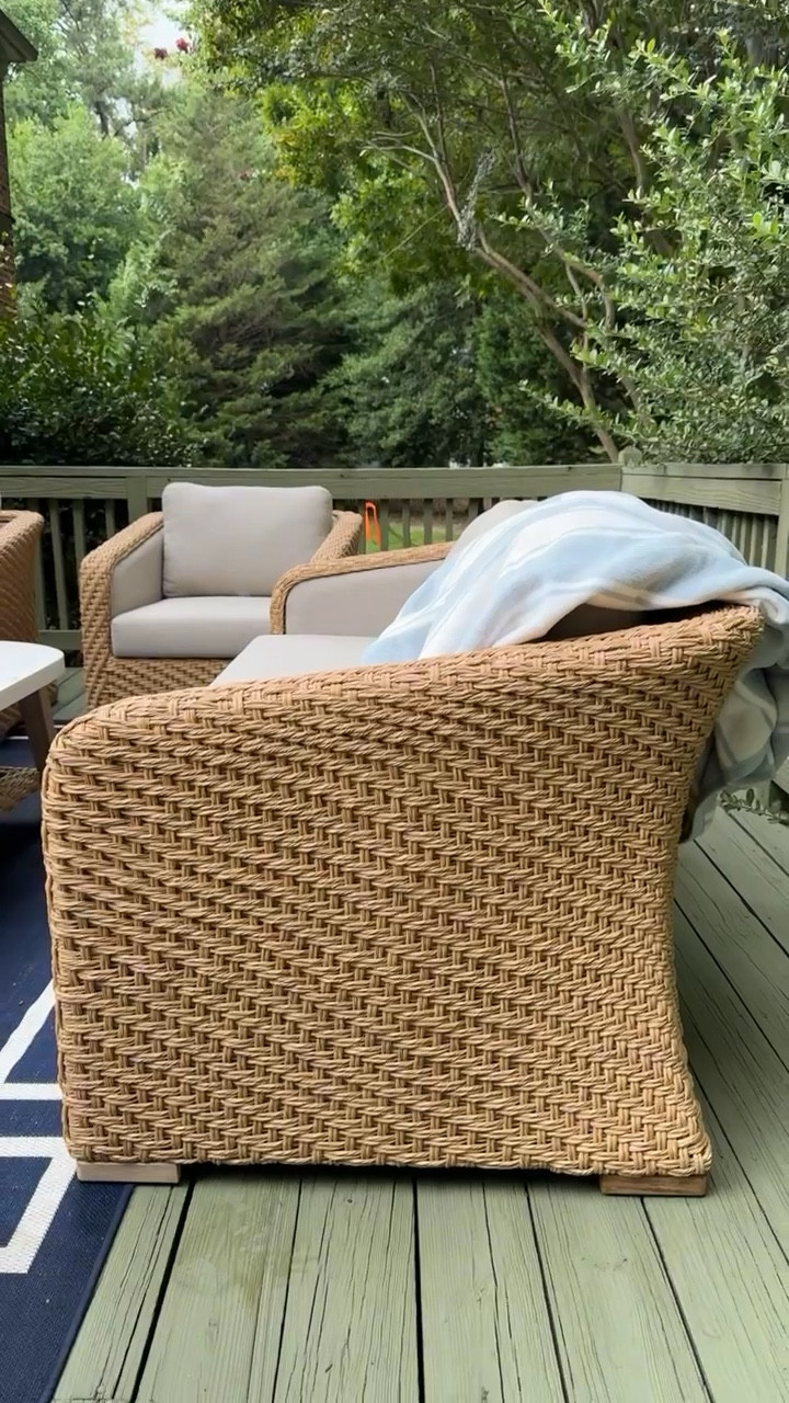 Outdoor patio decor, outdoor furniture, outdoor pillows, patio styling, patio inspirationn

#LTKHome #LTKSeasonal