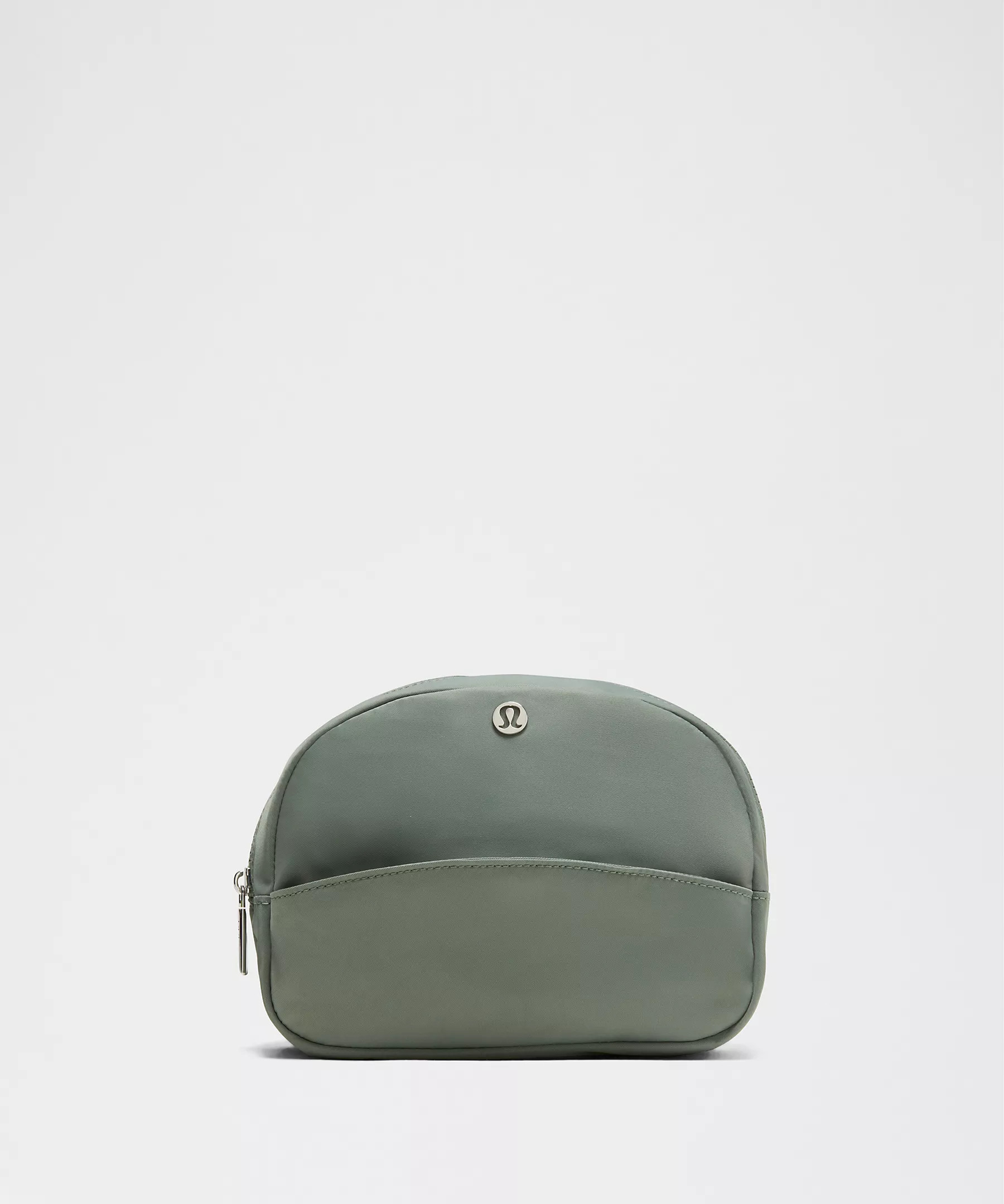 City Essentials Pouch 4L | Lululemon (US)