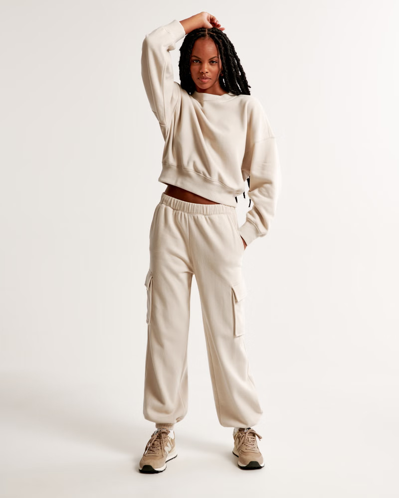 Essential Oversized Cargo Sunday Sweatpant | Abercrombie & Fitch (US)