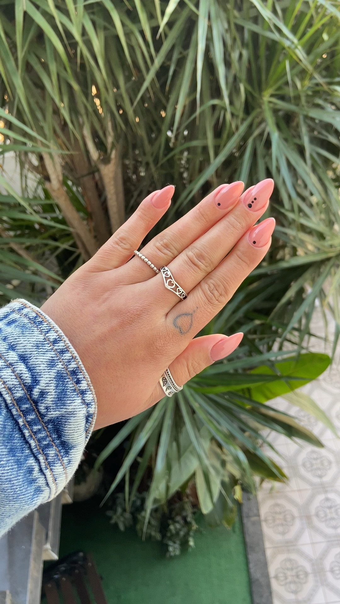 Antes de eu começar a usar alongamento e banho de gel, eu usava unhas postiças auto colantes. 

Super funciona e duram bastante 💅

#LTKGift 

#LTKbrasil