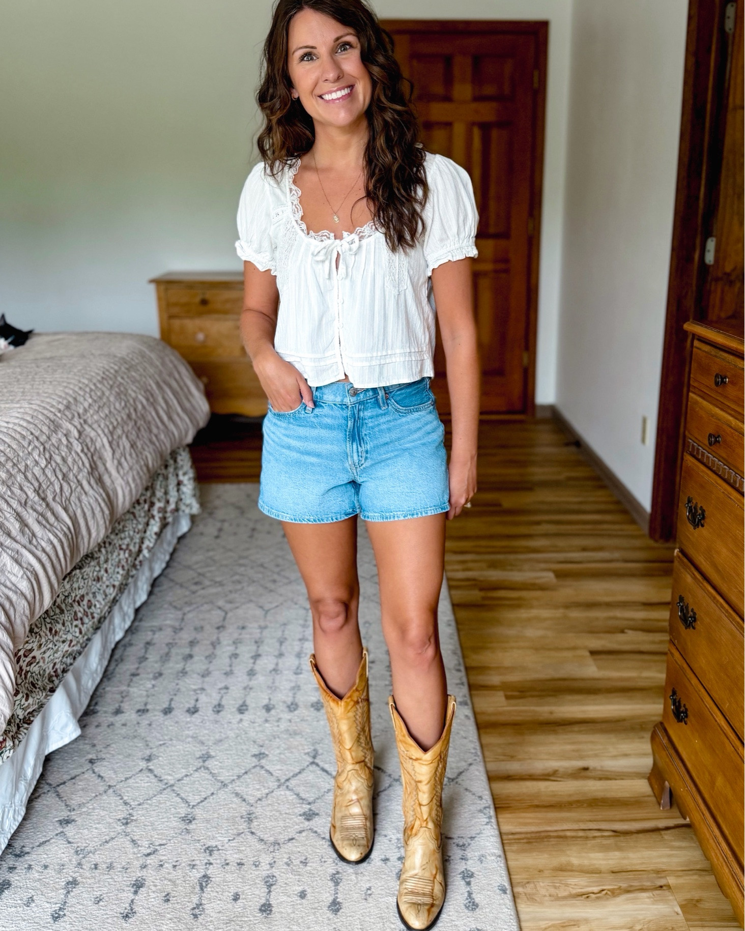 4 Country Concert outfits🤠🎶👢
My cowboy boots are from eBay, linked some similar ones (check eBay for cute secondhand ones!)

Outfit 1: xs in my white top and 24/00 in my denim shorts (dream blue wash). 

Outfit 2: xs petite in my little black dress

Outfit 3: small in my tank, small in my flannel, and 00 in my denim shorts (medium wash). 

Outfit 4: small in my tee shirt, 00 in my denim shorts (medium wash).

#LTKPetite #LTKgrwm #LTKootd