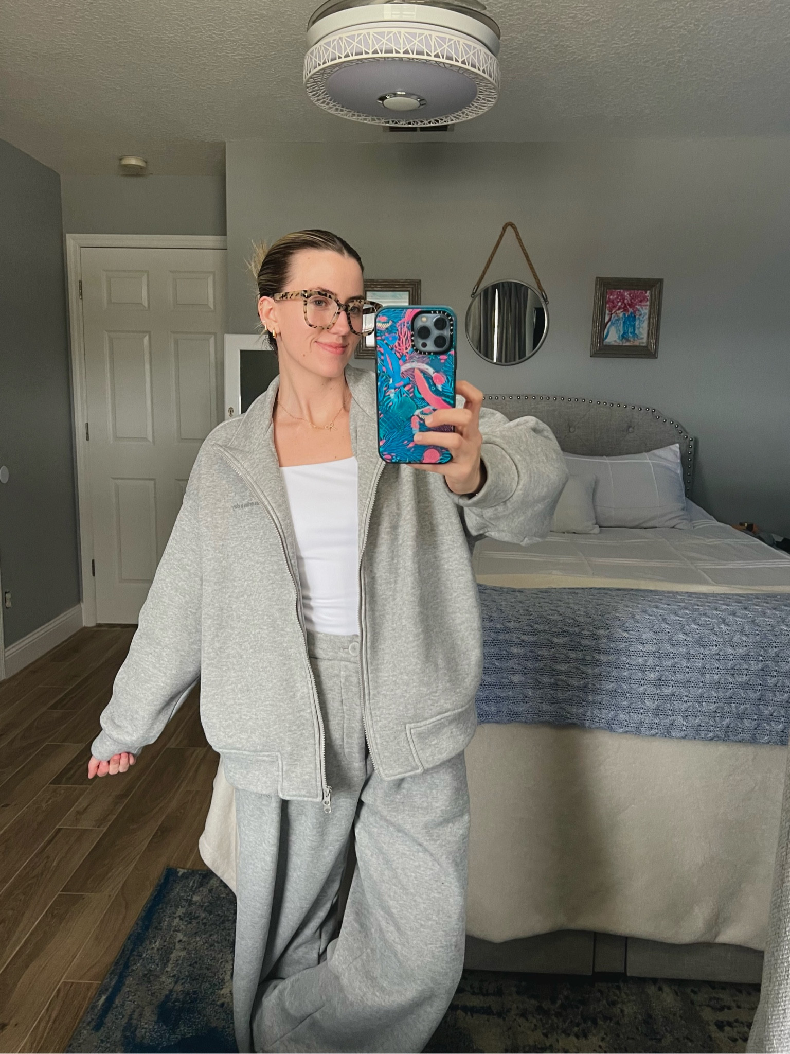 fleece lined grey sweat set for colder days🩵☃️❄️ (not on LTK so adding links below)
jacket: 
https://www.anactionad.com/dpgyin
pants:
https://www.anactionad.com/fehc8g

size small in everything :)

#LTKStyleTip #LTKSeasonal #LTKTravel