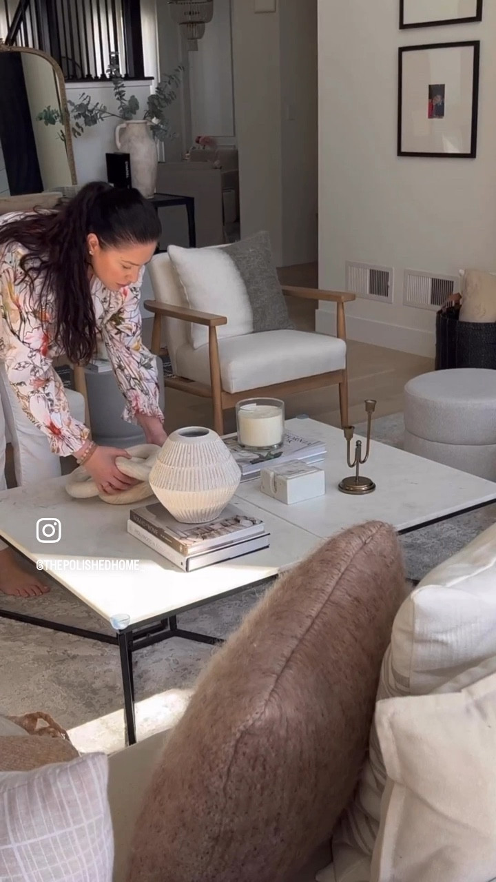 Style with me, coffee table styling, coffee table decor, candles, decorative books, vases, threshold decor, studio McGee decor, studio McGee vase, studio McGee candle, coffee table books, wooden chain links, transitional home, transitional decor, neutral decor, white and cream decor

#LTKhome