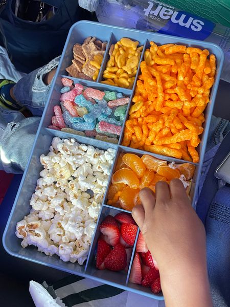 Snack box for the win😍 it kept the cereal and chips fresh and the fruit flavors didn’t transfer either👏🏽 the perfect thing for a long day of travel!

#TravelFinds #TravelNeeds #SnackBox #TargetFind

#LTKTravel