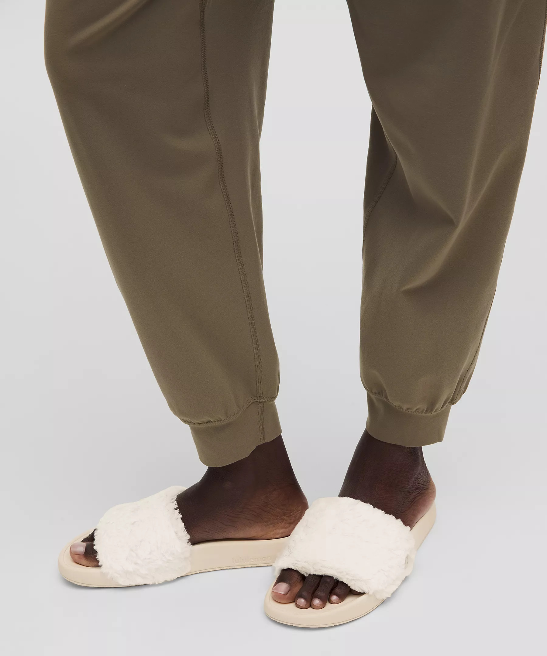 Women's Restfeel Faux Fur Slide | Lululemon (US)