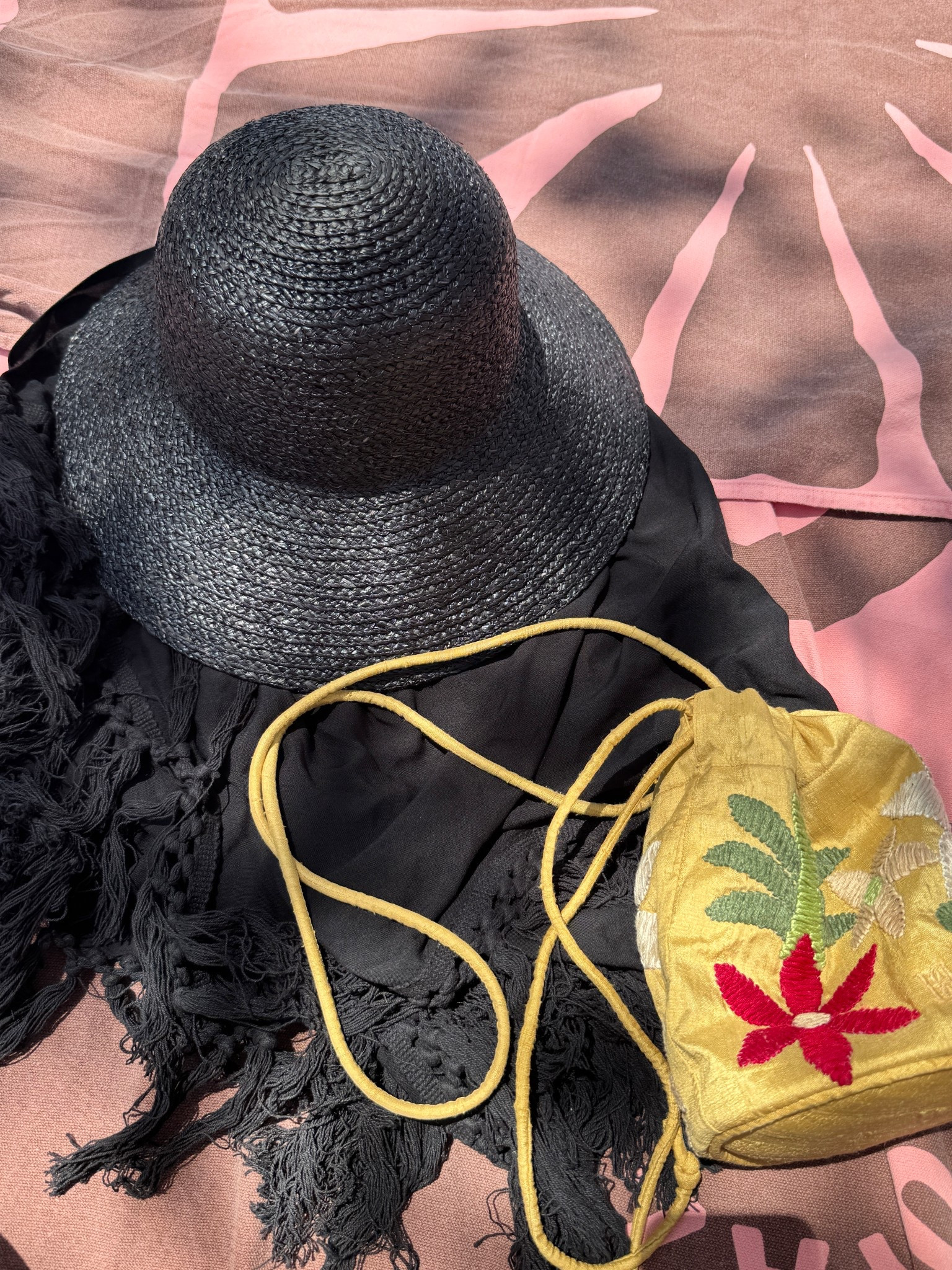 🖤

Summer | travel | holiday | bag | hat | pool | July | skirt | FWRD | WHISTLES  


#LTKsummer #LTKtravel #LTKuk