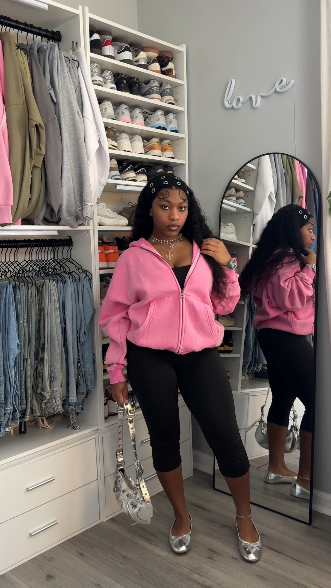 I think I’m starting to be obsessed with capris 💗☺️ 
Hoodie: small (from tiktokshop) 
Pants: 6(M)

#LTKgrwm #LTKootd #LTKdayinmylife