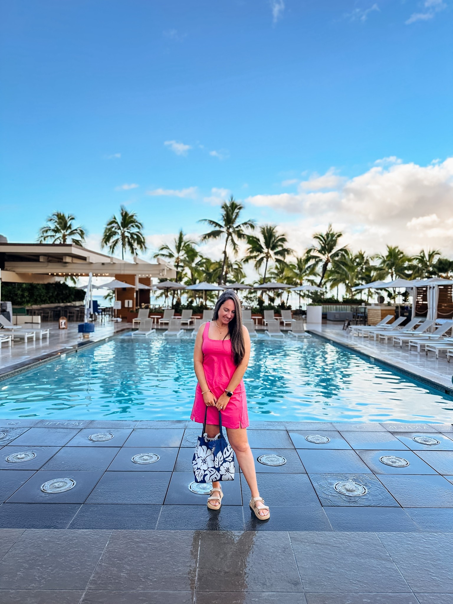 What to wear in Hawaii

Hawaii outfit inspo, Tropical vacation, athletic dress, Oahu

#LTKFamily #LTKSwim #LTKTravel